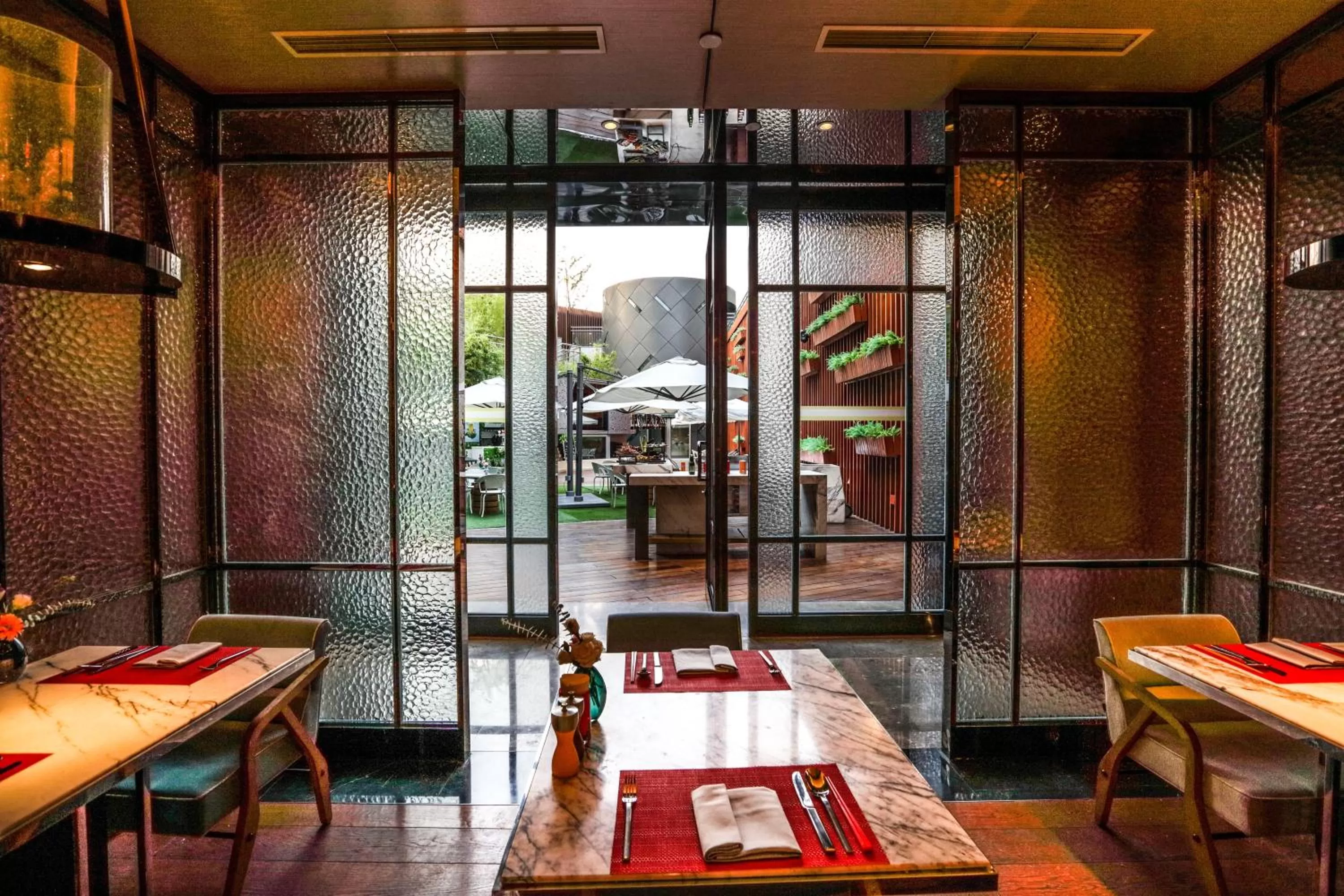 Restaurant/places to eat in Sofitel Beijing Central