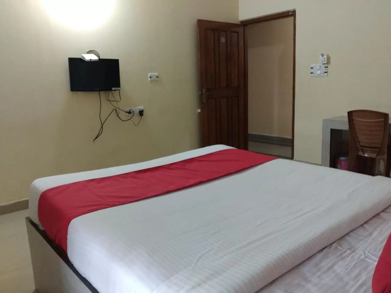 Bedroom in Srinivasa Residency