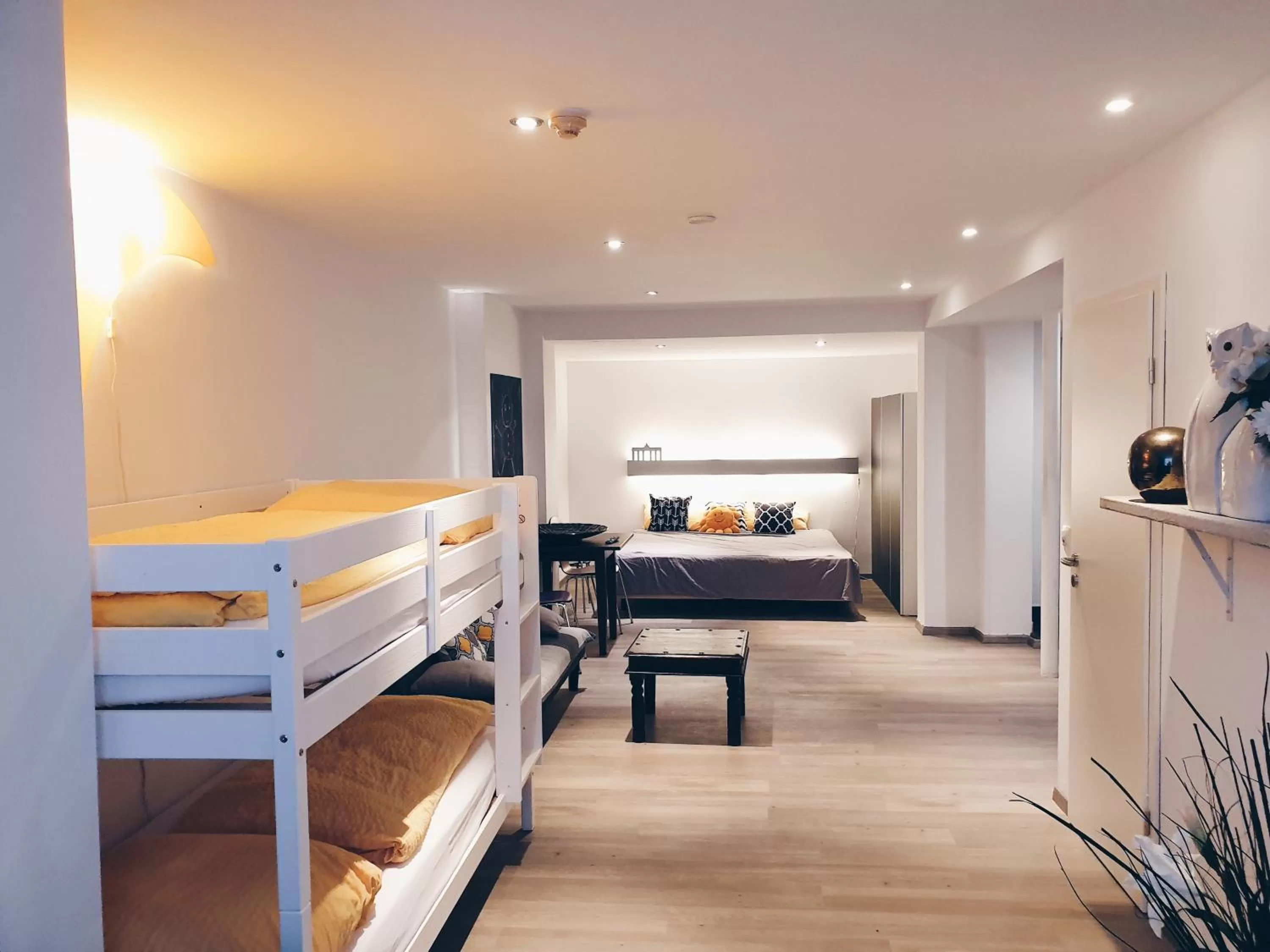 Living room, Bed in Ford Apartment Bremen City Center