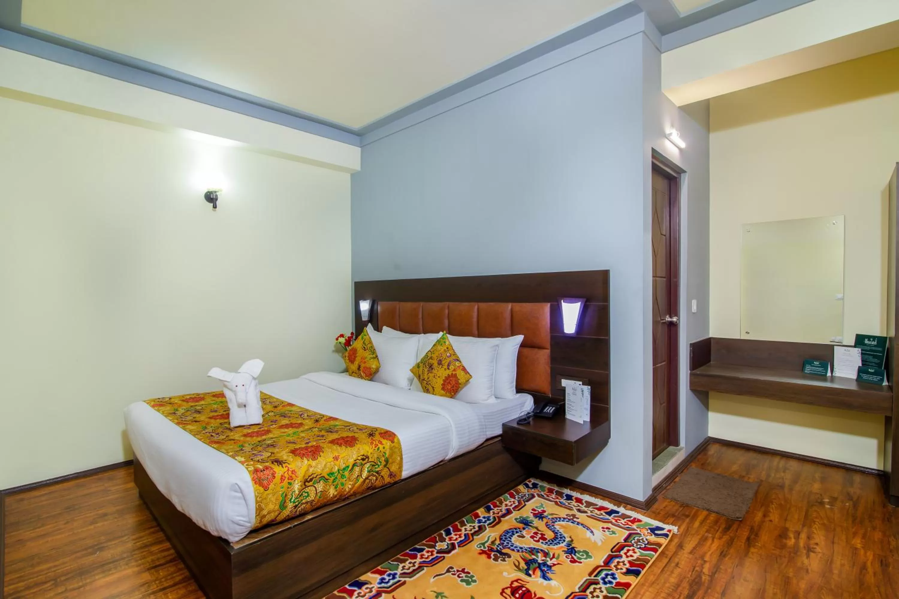 Bedroom, Bed in Muscatel Grand Silkroute - 300 Mts from MG Marg