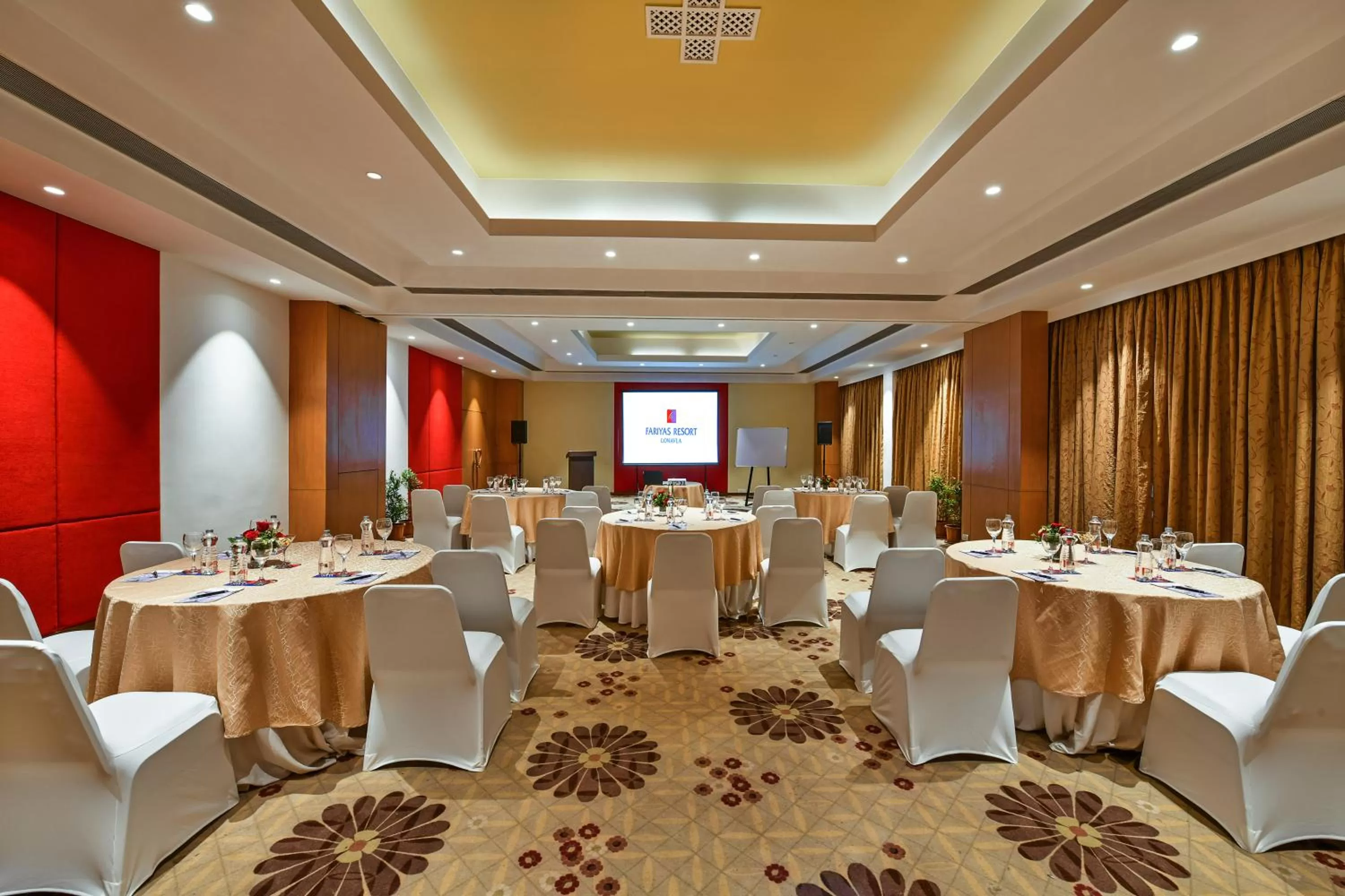 Meeting/conference room in Fariyas Resort Lonavala