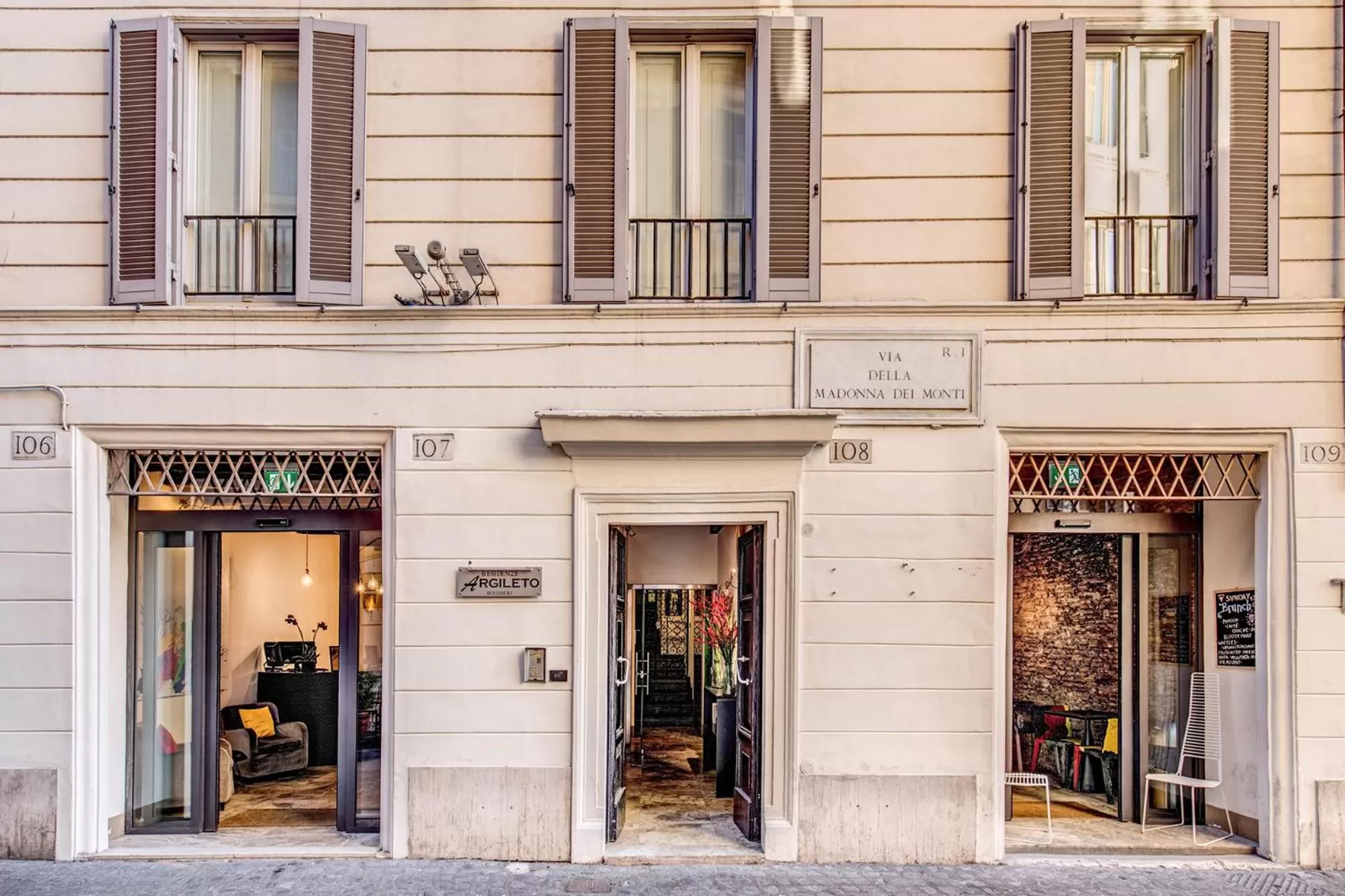 Facade/entrance in Residenze Argileto Terra