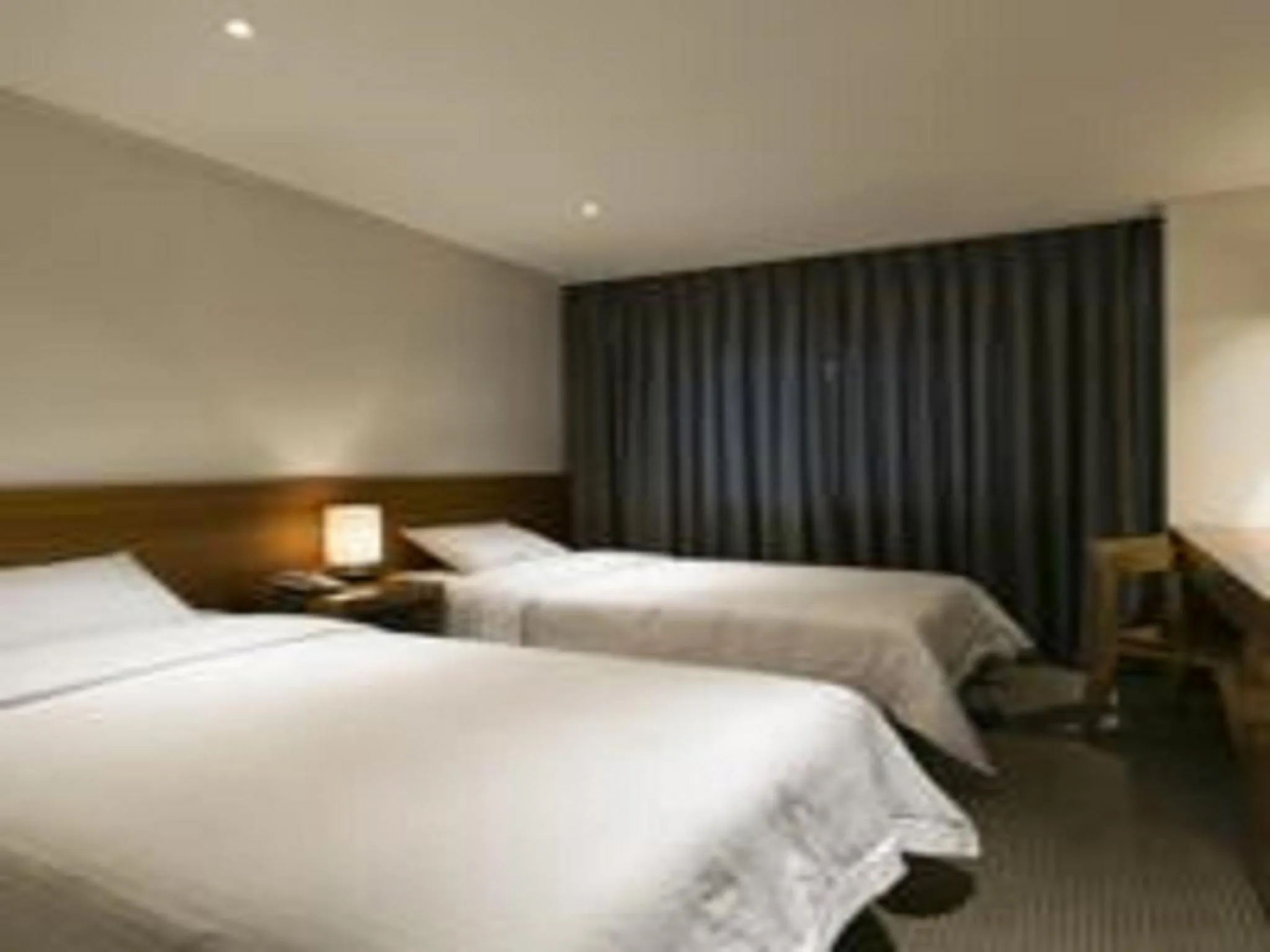 Bedroom, Bed in Busan Tourist Hotel