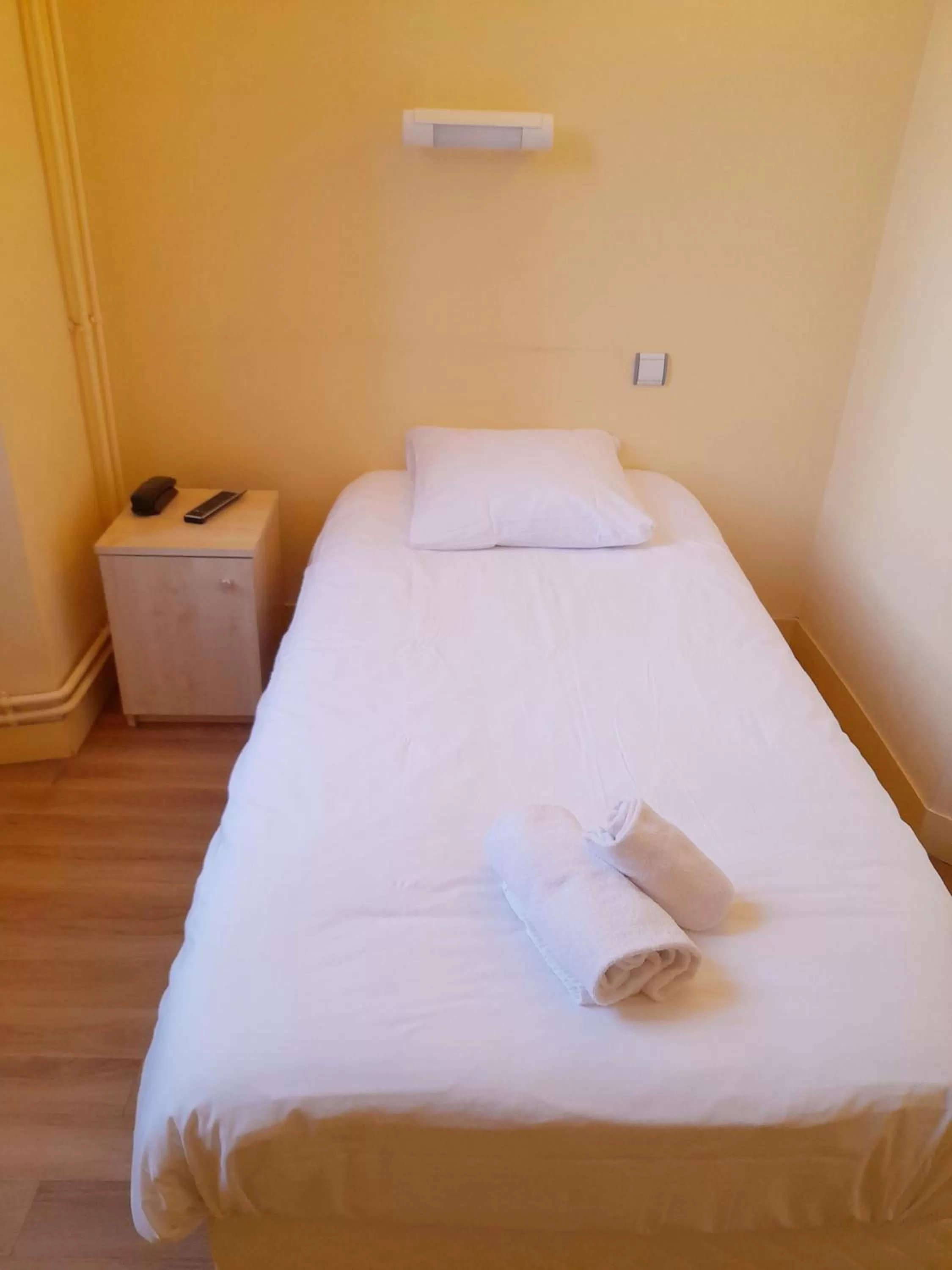 Bed in Hôtellerie Saint Yves