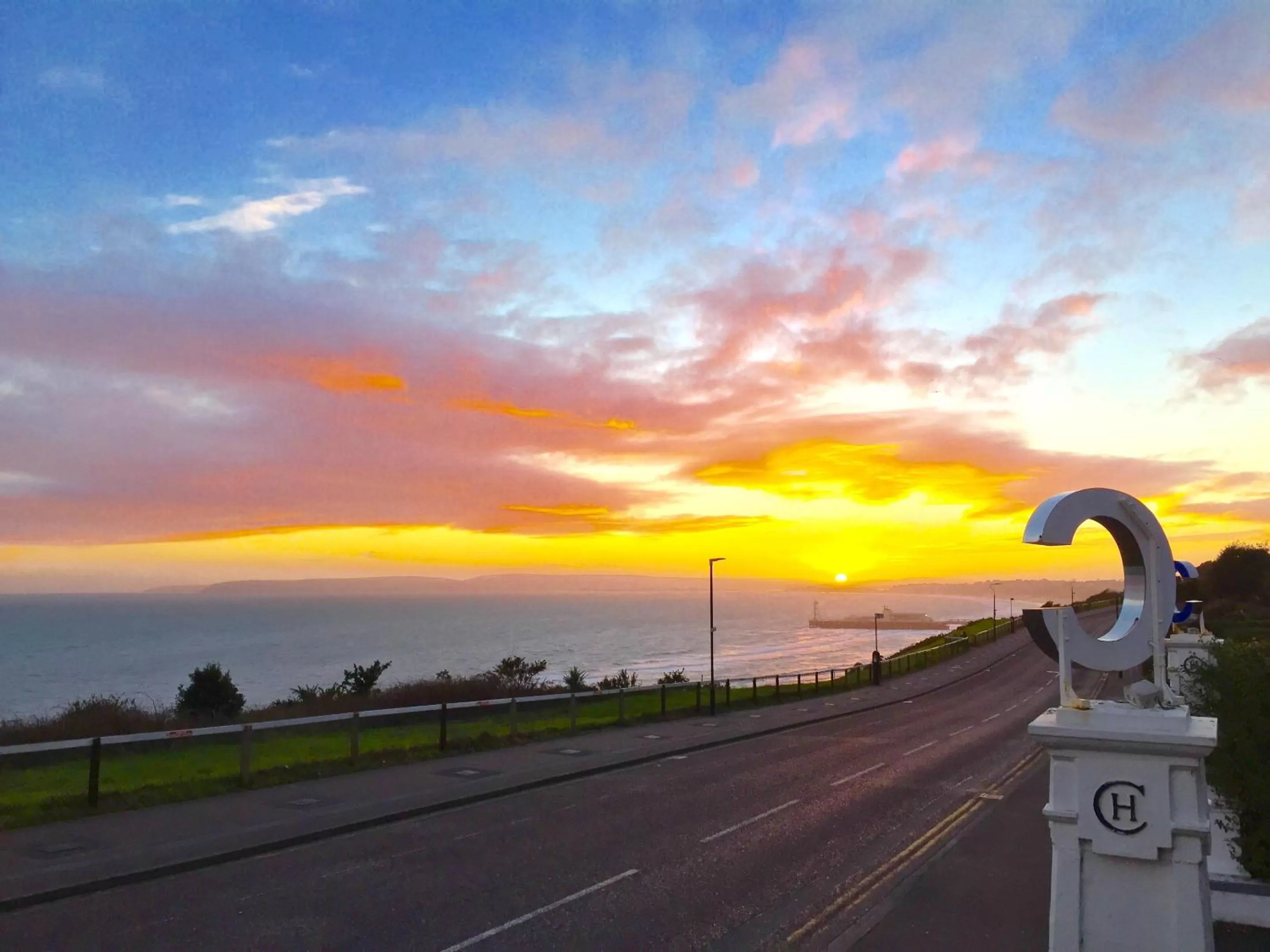 Beach in Cumberland Hotel - OCEANA COLLECTION