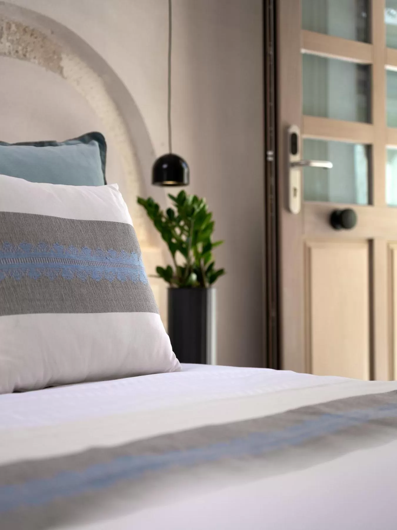 Bed in Sutor Chic Manor hotel