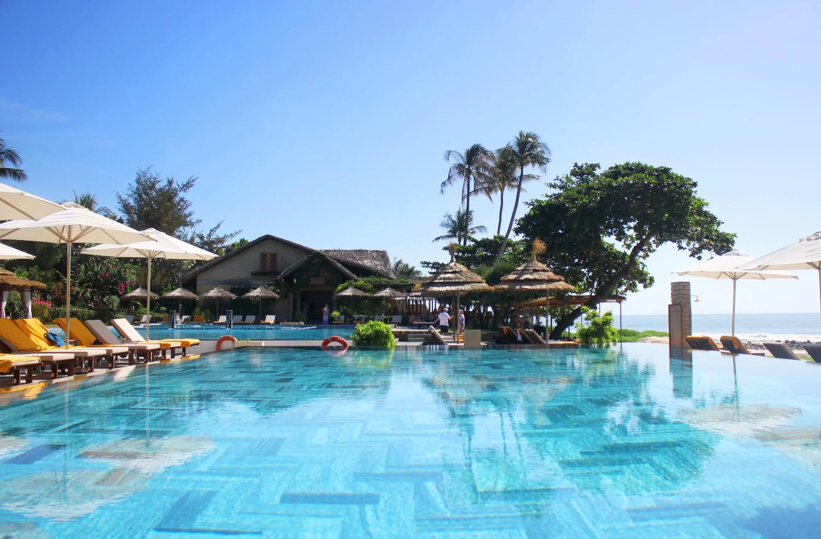 Swimming pool in Aroma Beach Resort and Spa
