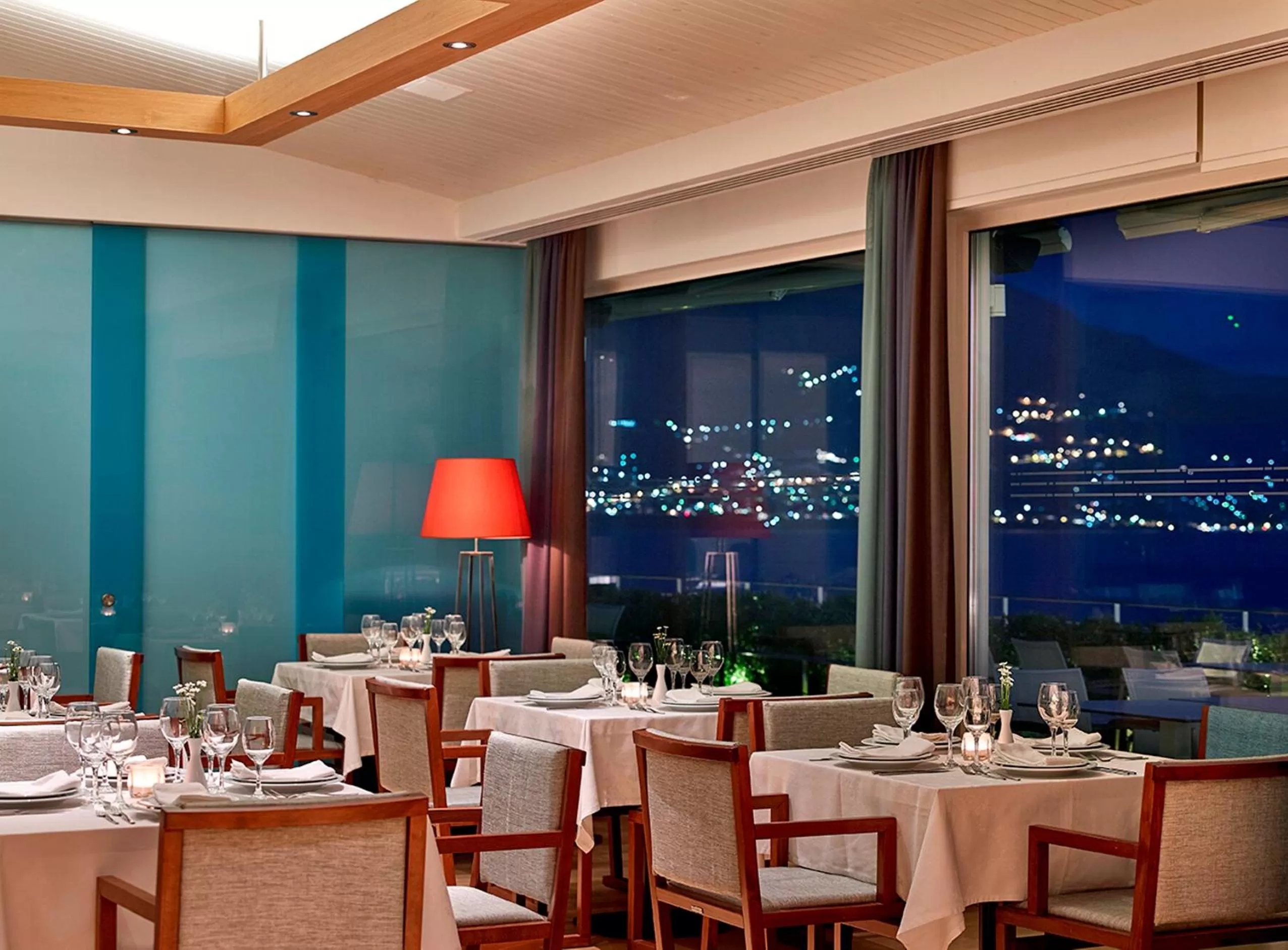 Restaurant/places to eat in Pharae Palace