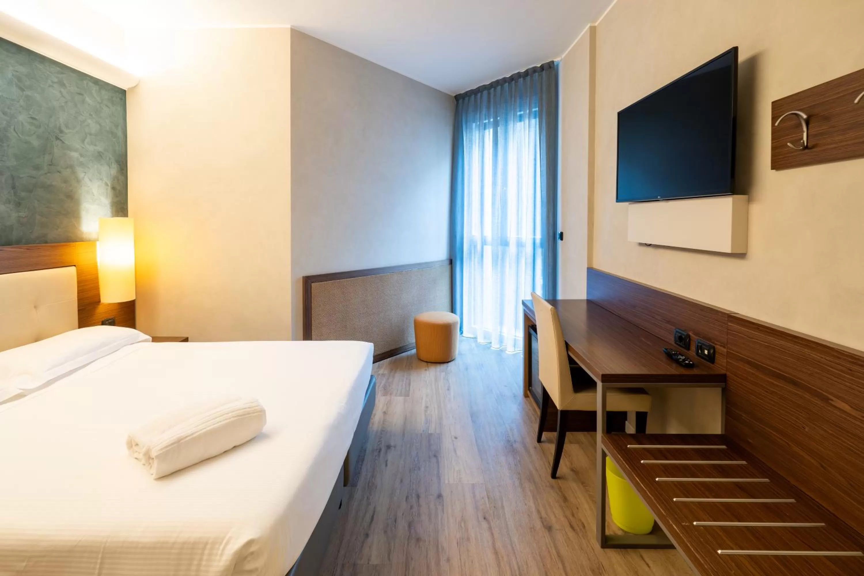 Bed in Hotel Des Etrangers