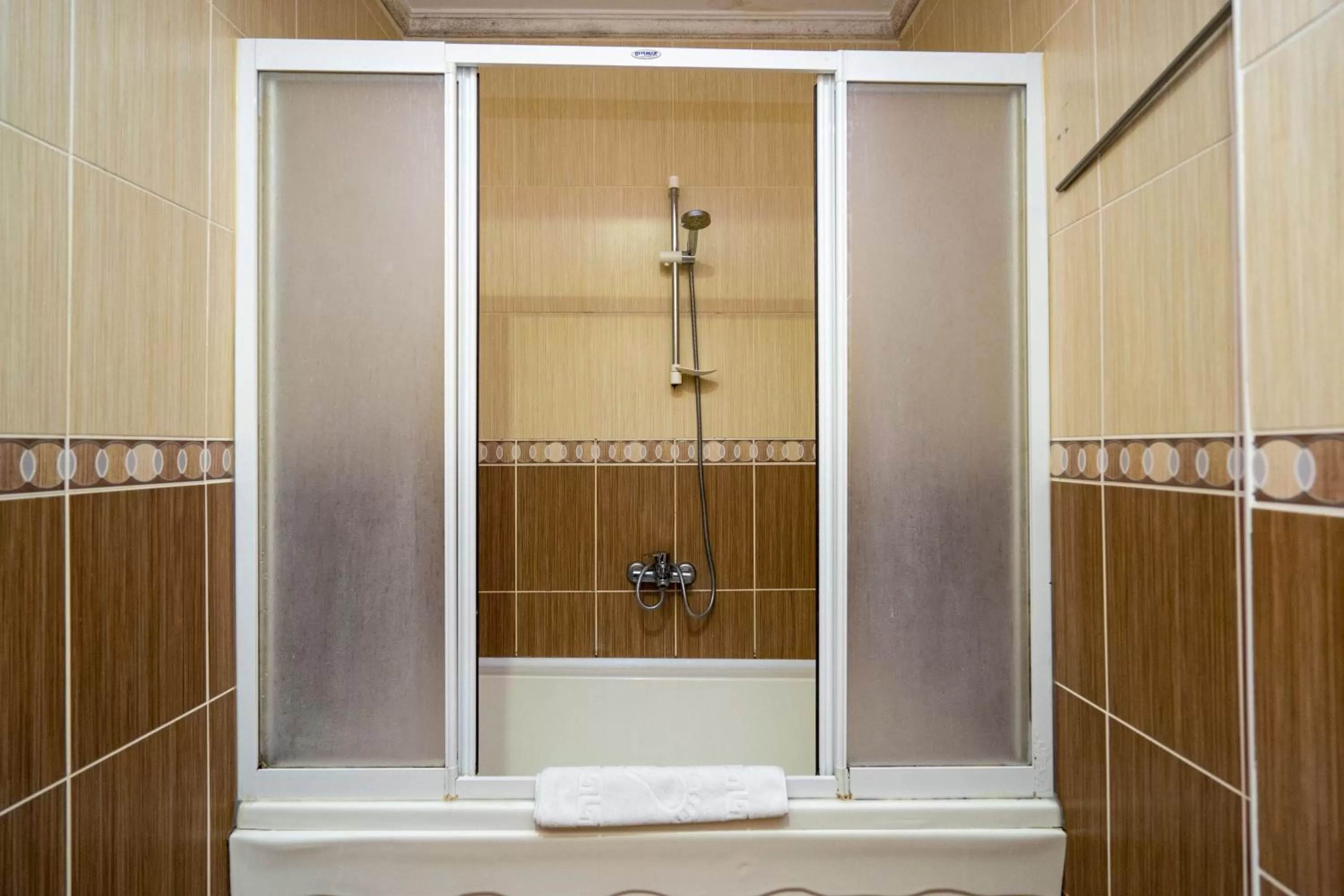 Shower in Hotel Gedikpasa Family