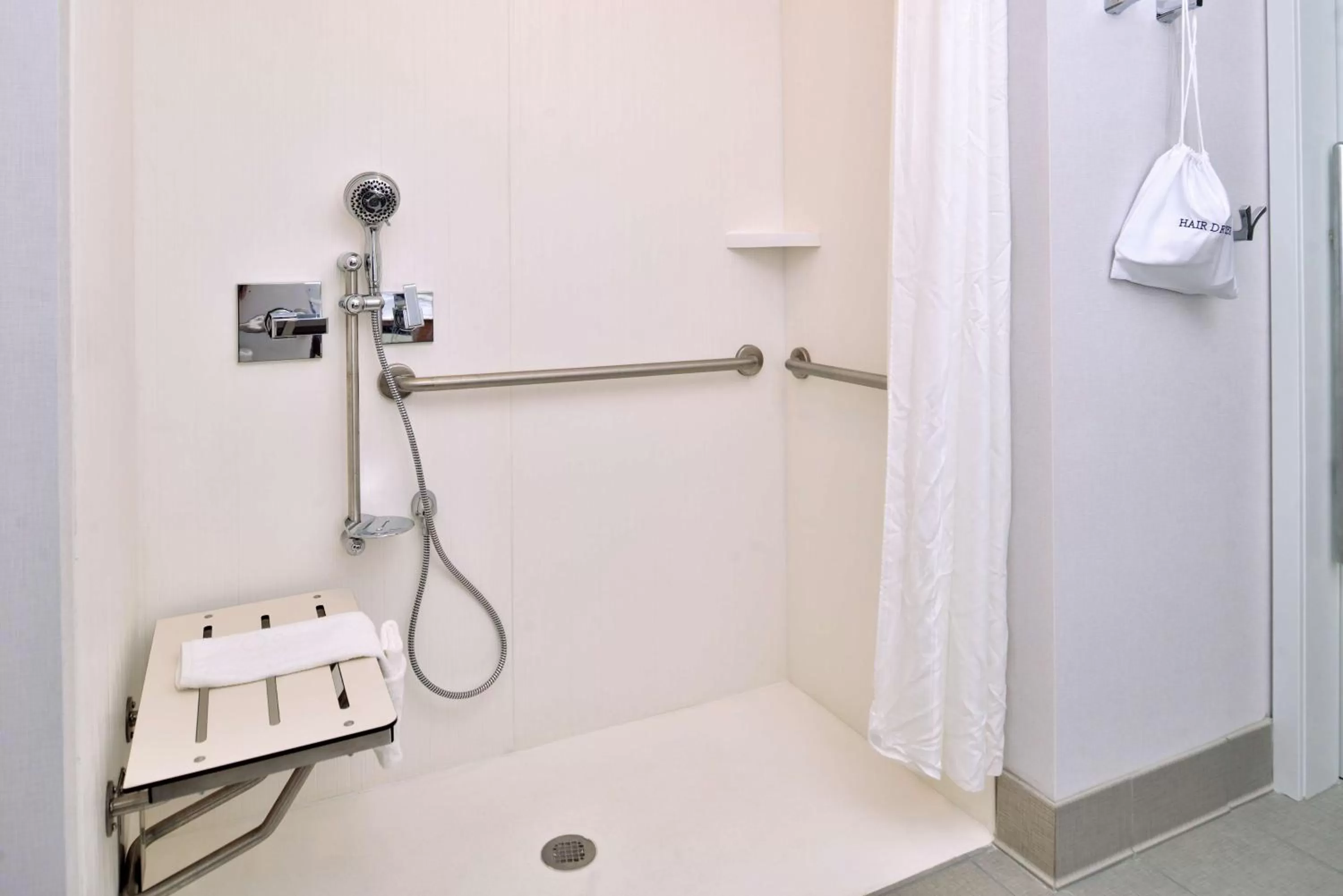 Bathroom in Hampton Inn Tampa Downtown Channel District