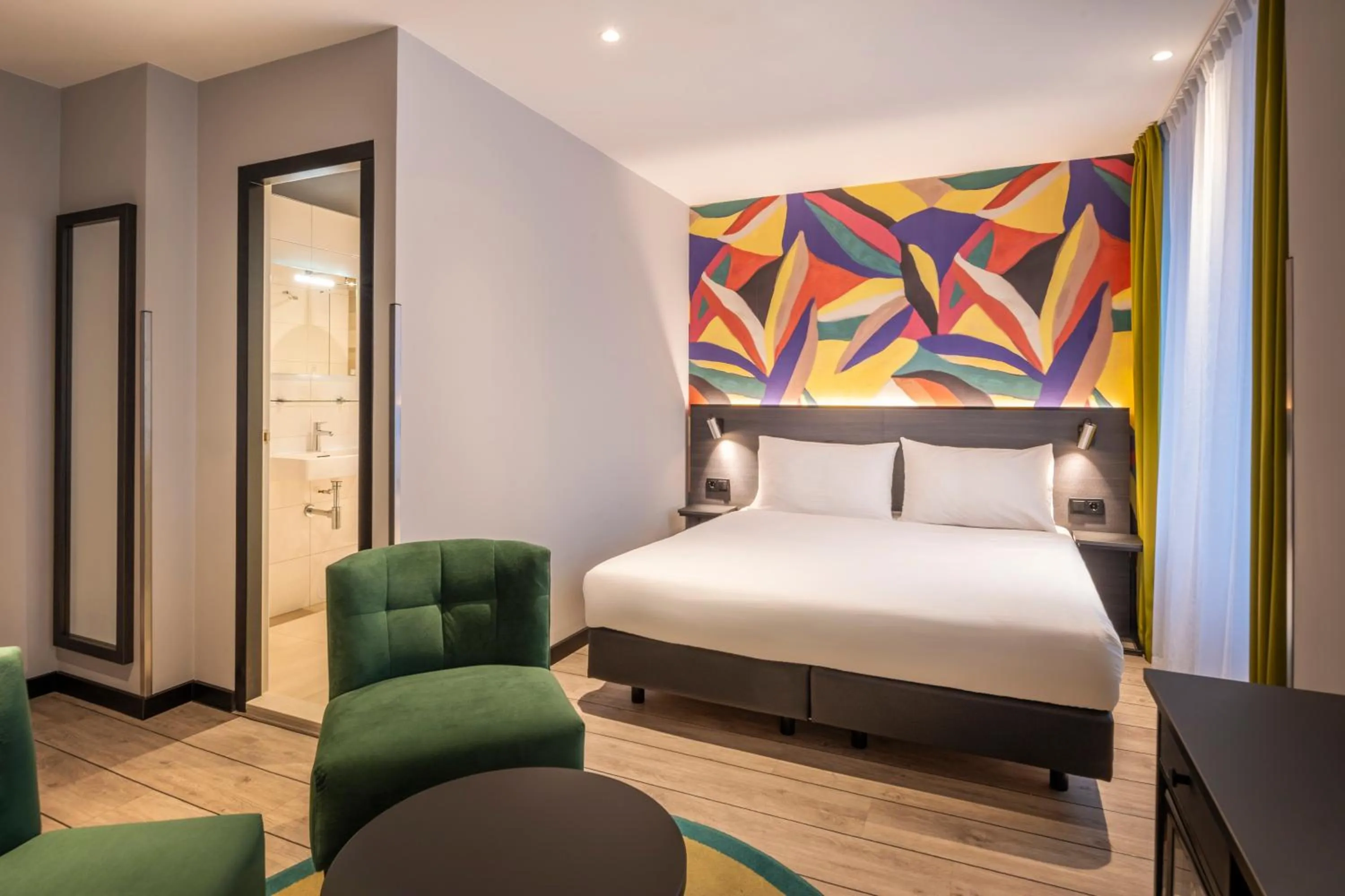 Photo of the whole room, Bed in Thon Hotel Rotterdam City Centre