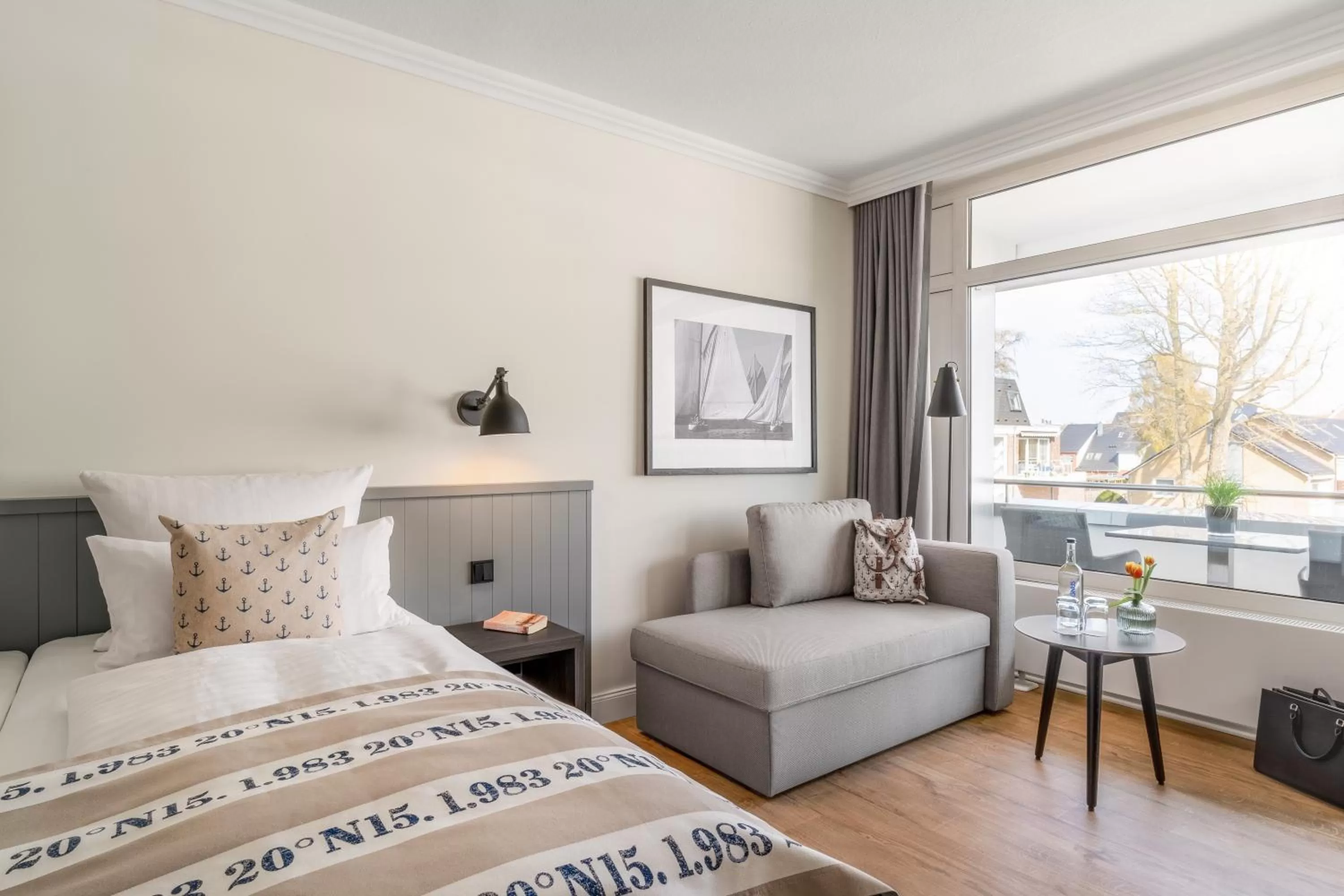 Photo of the whole room, Bed in Hotel Yachtclub