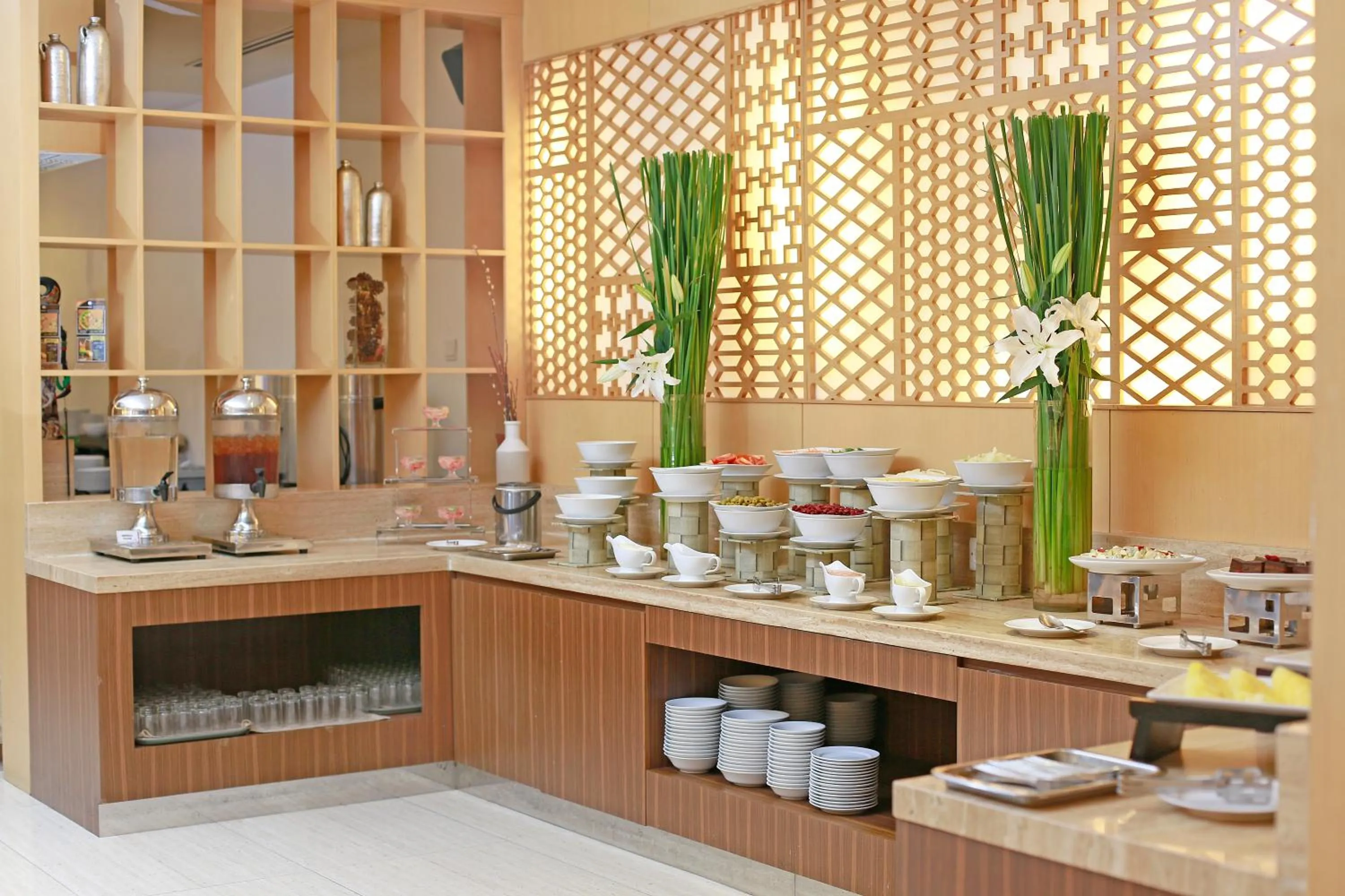 Restaurant/places to eat in All Sedayu Hotel Kelapa Gading