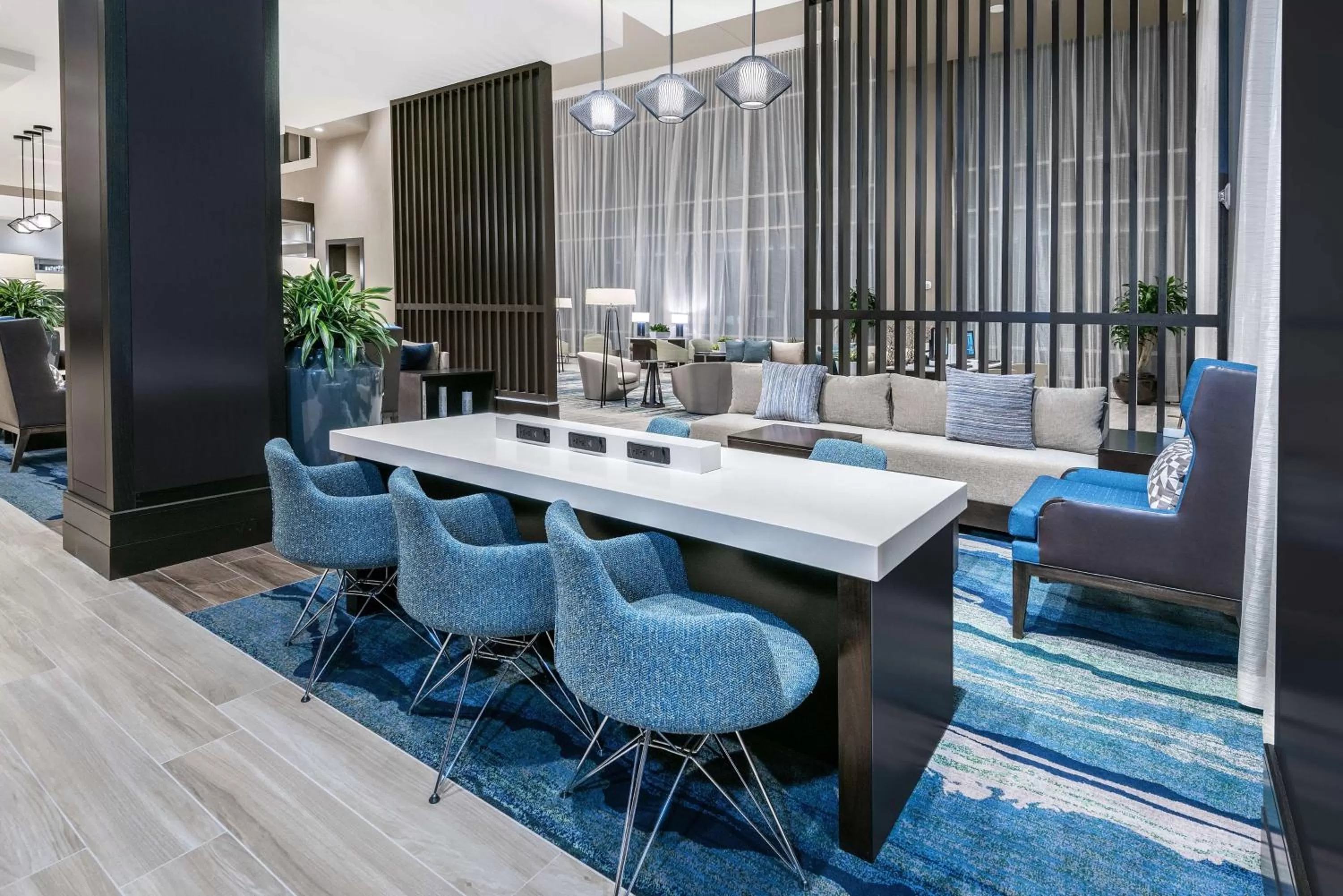 Lobby or reception in Embassy Suites By Hilton College Station