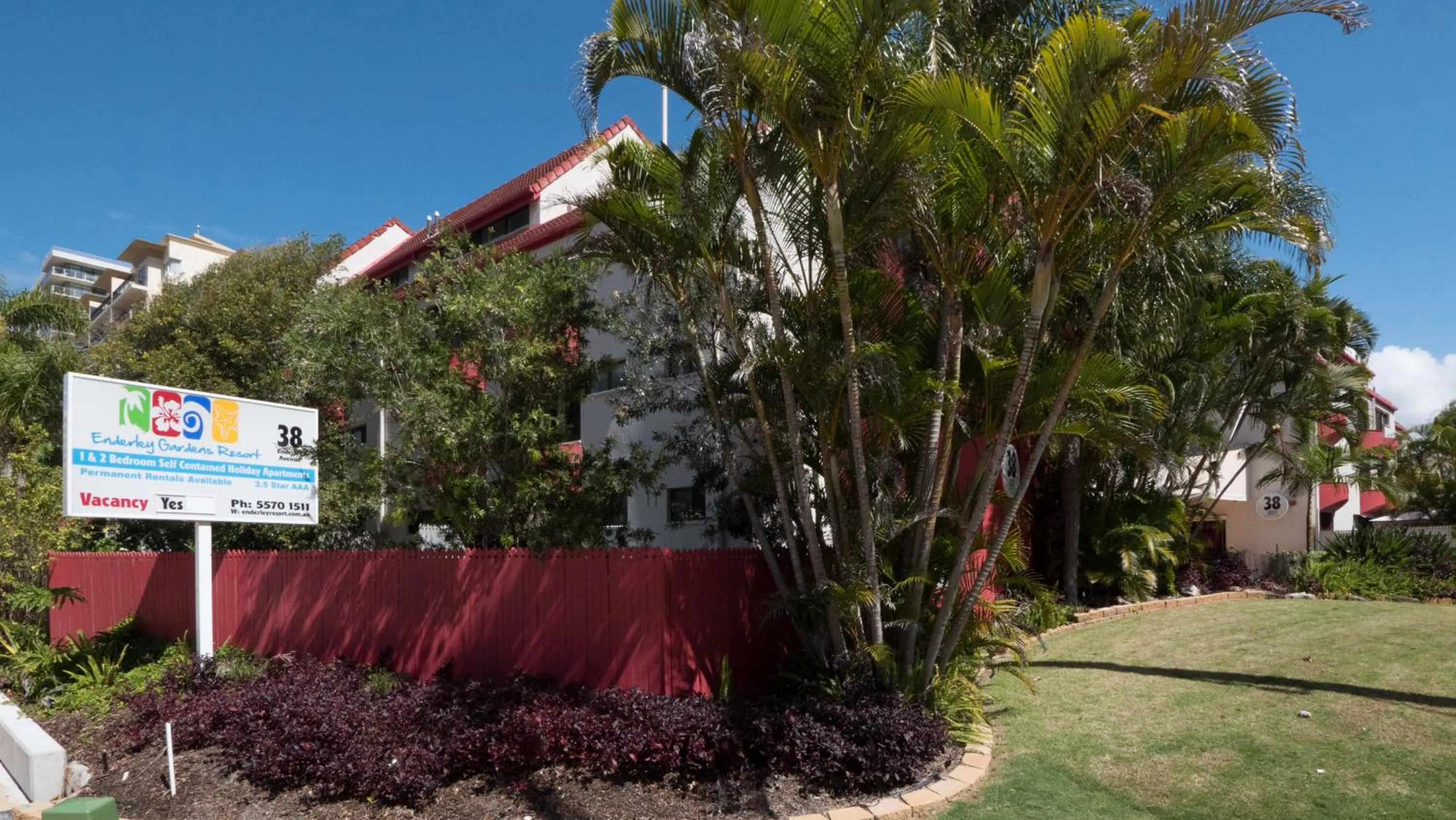 Facade/entrance in Enderley Gardens Resort