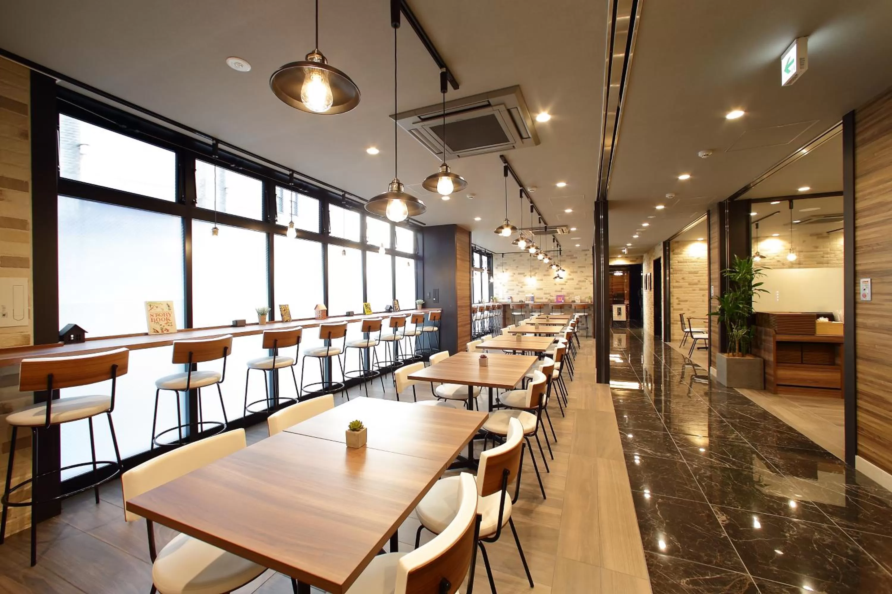 Restaurant/places to eat in Hotel Oriental Express Osaka Shinsaibashi