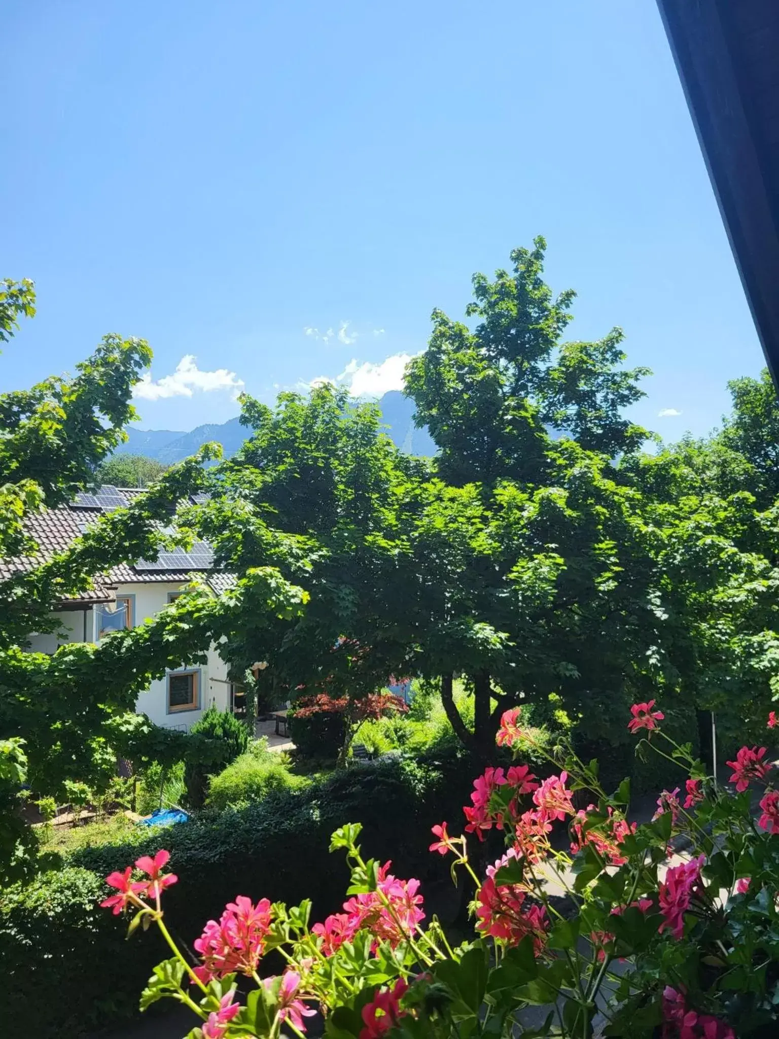 Family Room with Shared Bathroom in Gasthaus Staufenbrücke Family Room with Shared Bathroom in Gasthaus Staufenbrücke