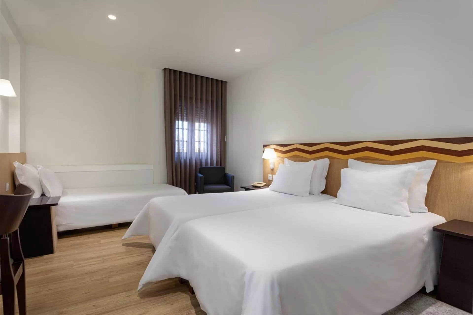 Bedroom, Bed in Hotel Aveiro Center by Alboi Group