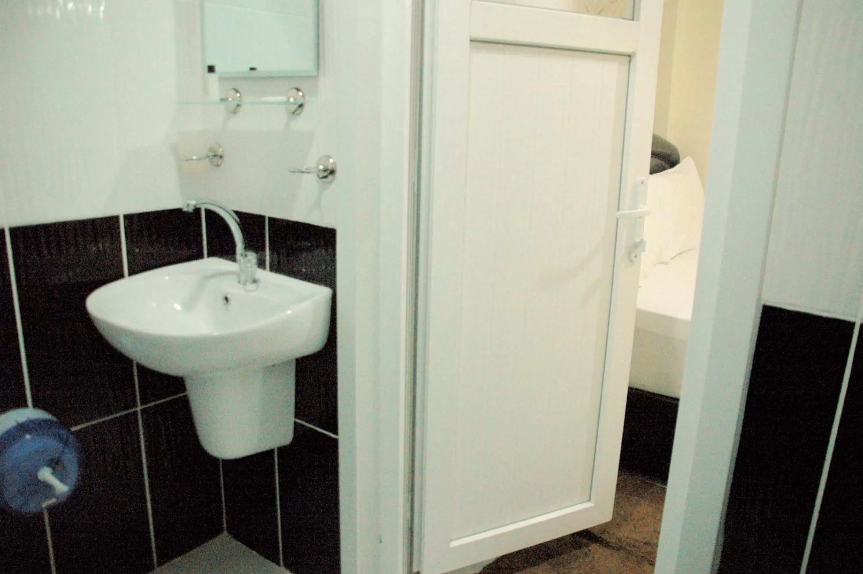 Bathroom in Tolga Hotel