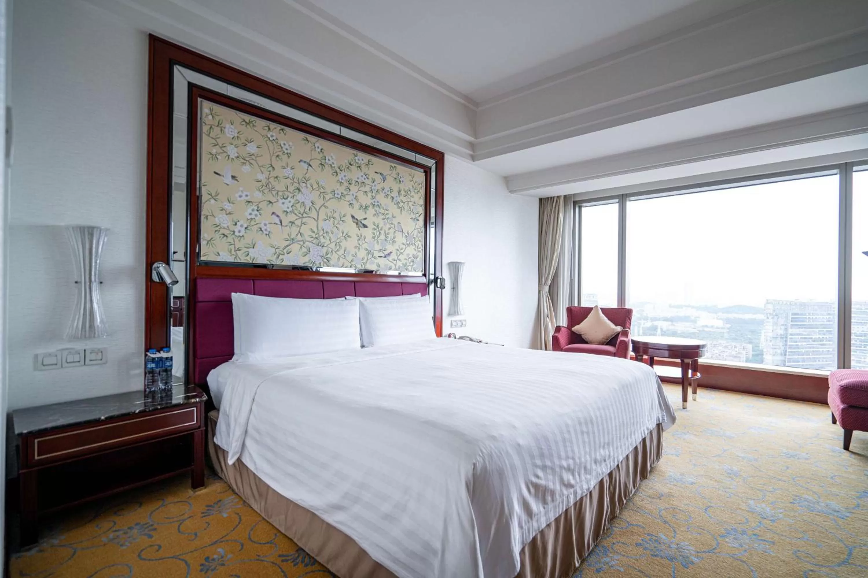 Photo of the whole room in Shangri-La Guangzhou