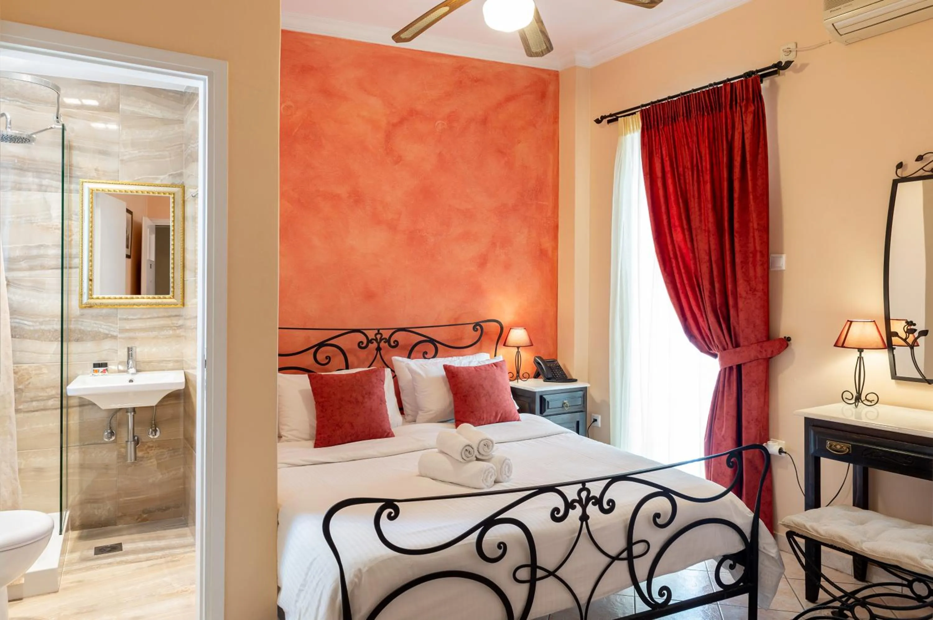 Bathroom, Bed in Marble House