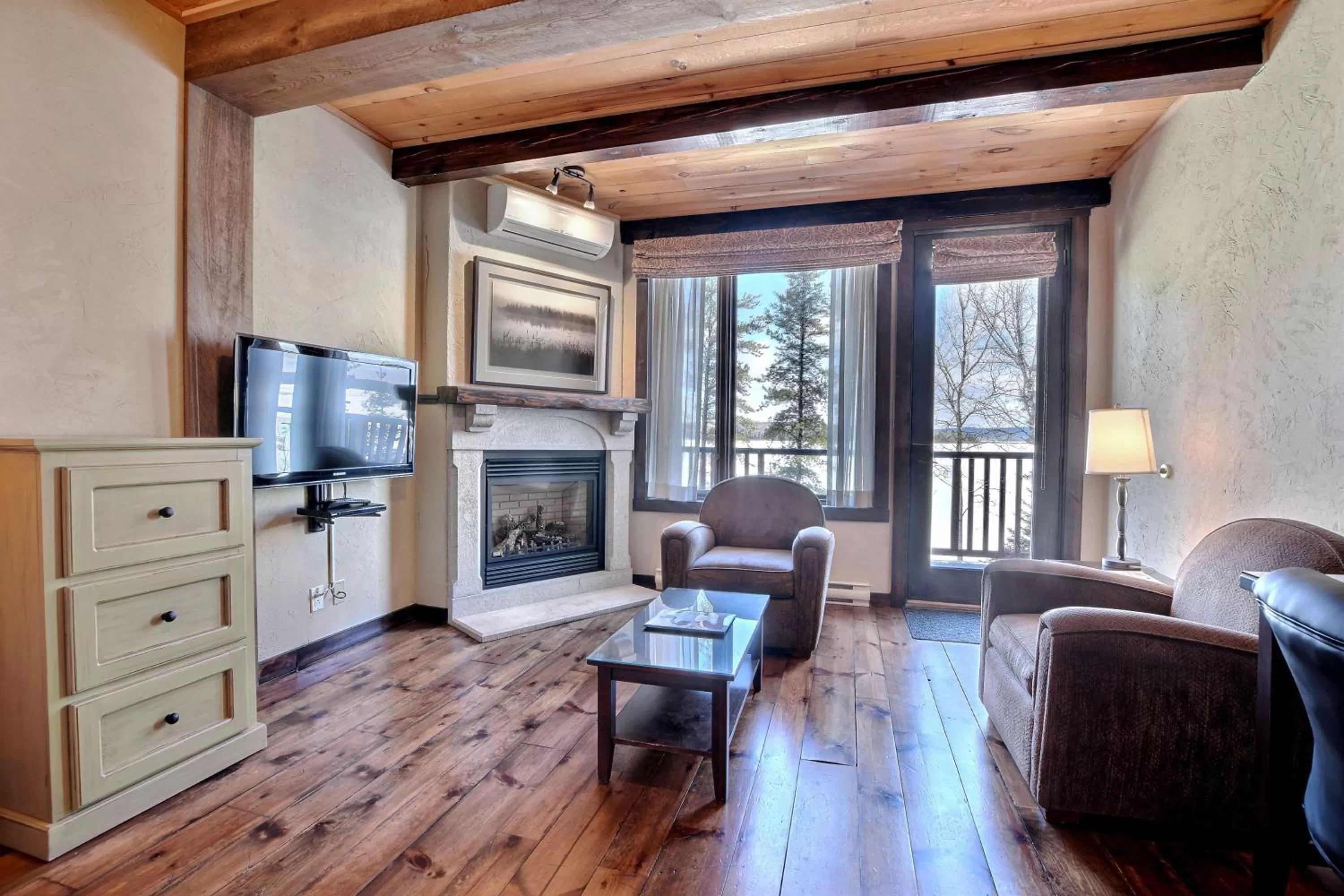 Les Condos Du Lac Taureau- Rooms & Condos