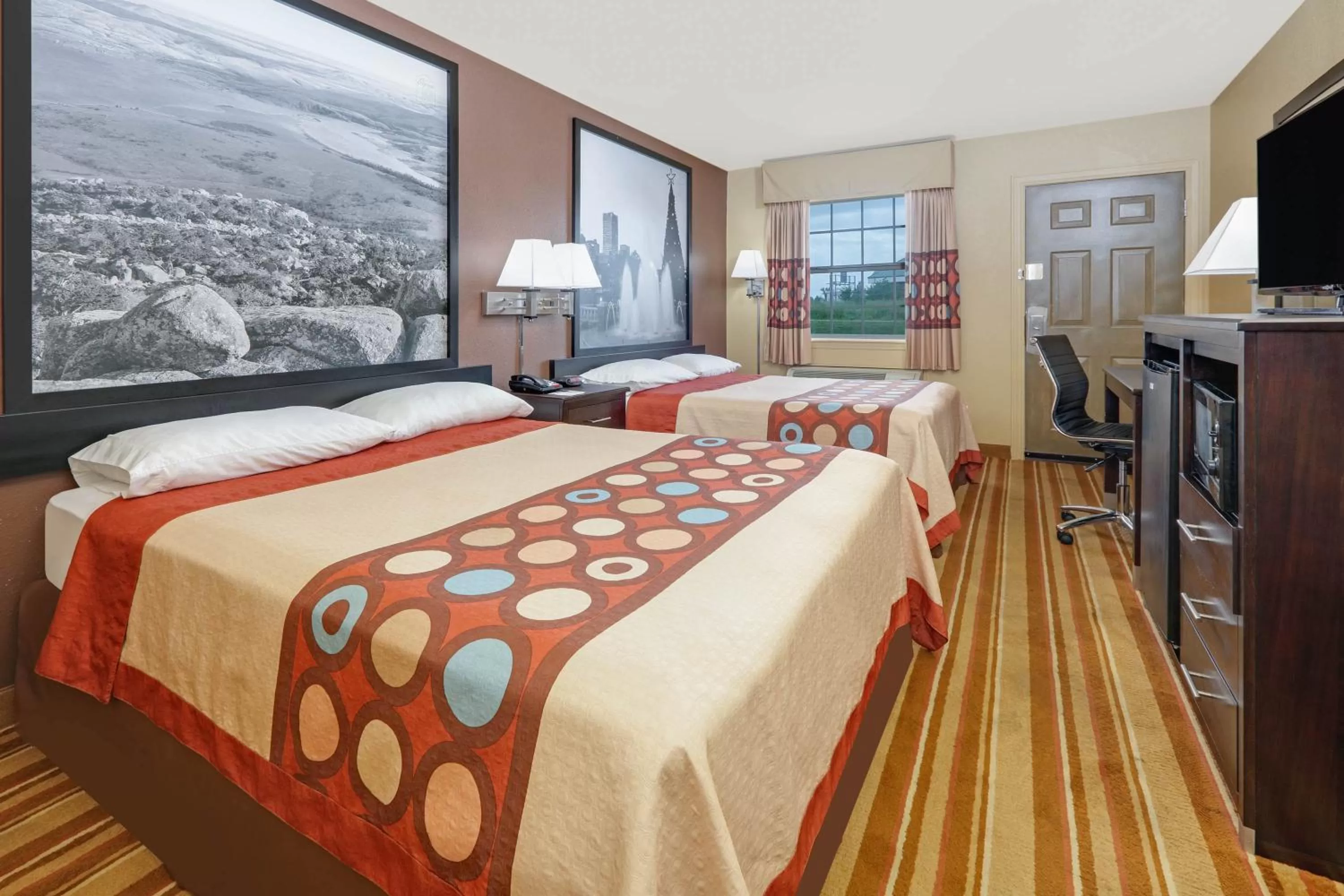 Pets, Bed in Super 8 by Wyndham Big Cabin/Vinita Area