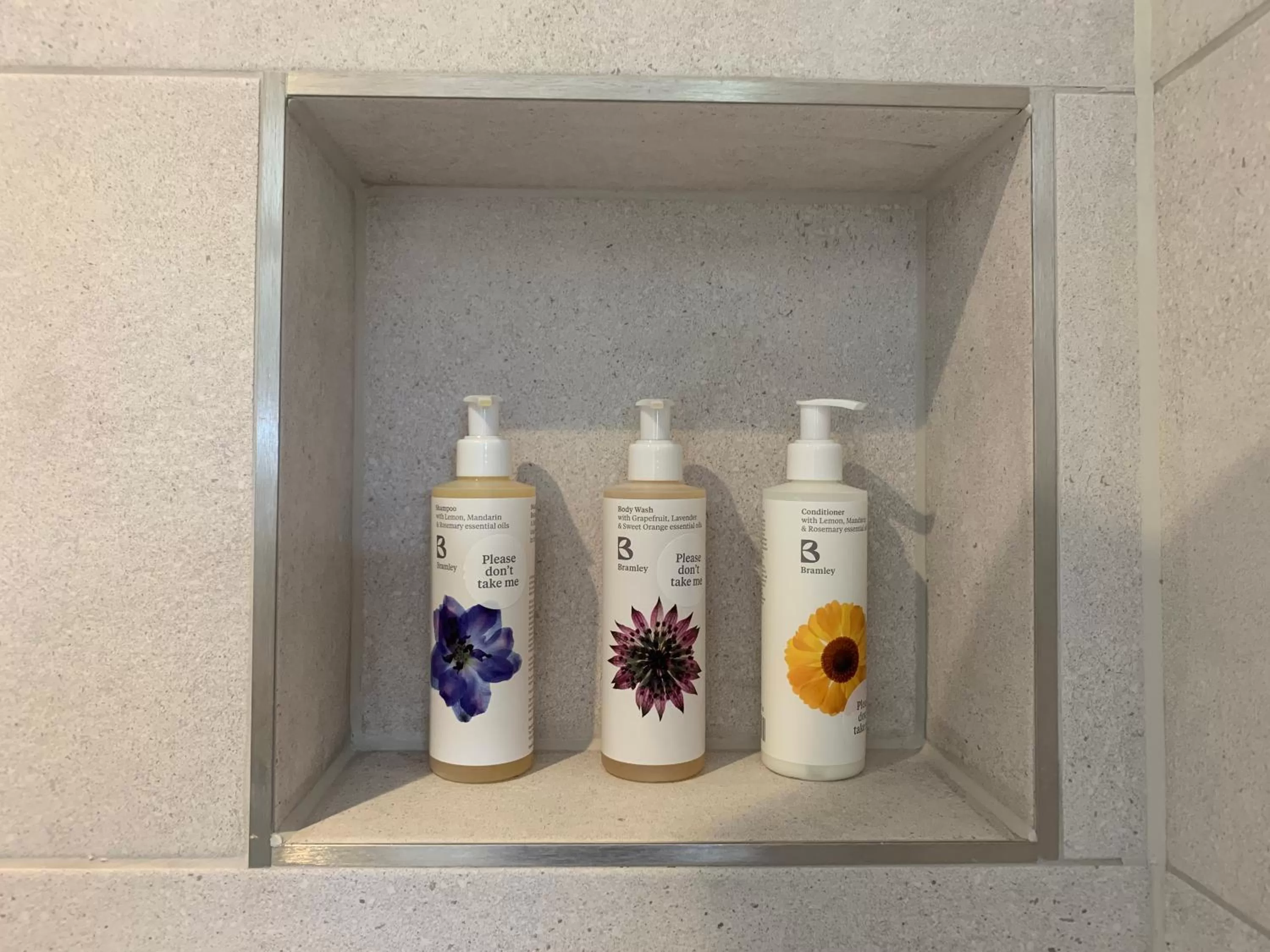 Bathroom in The Gate Cornwall