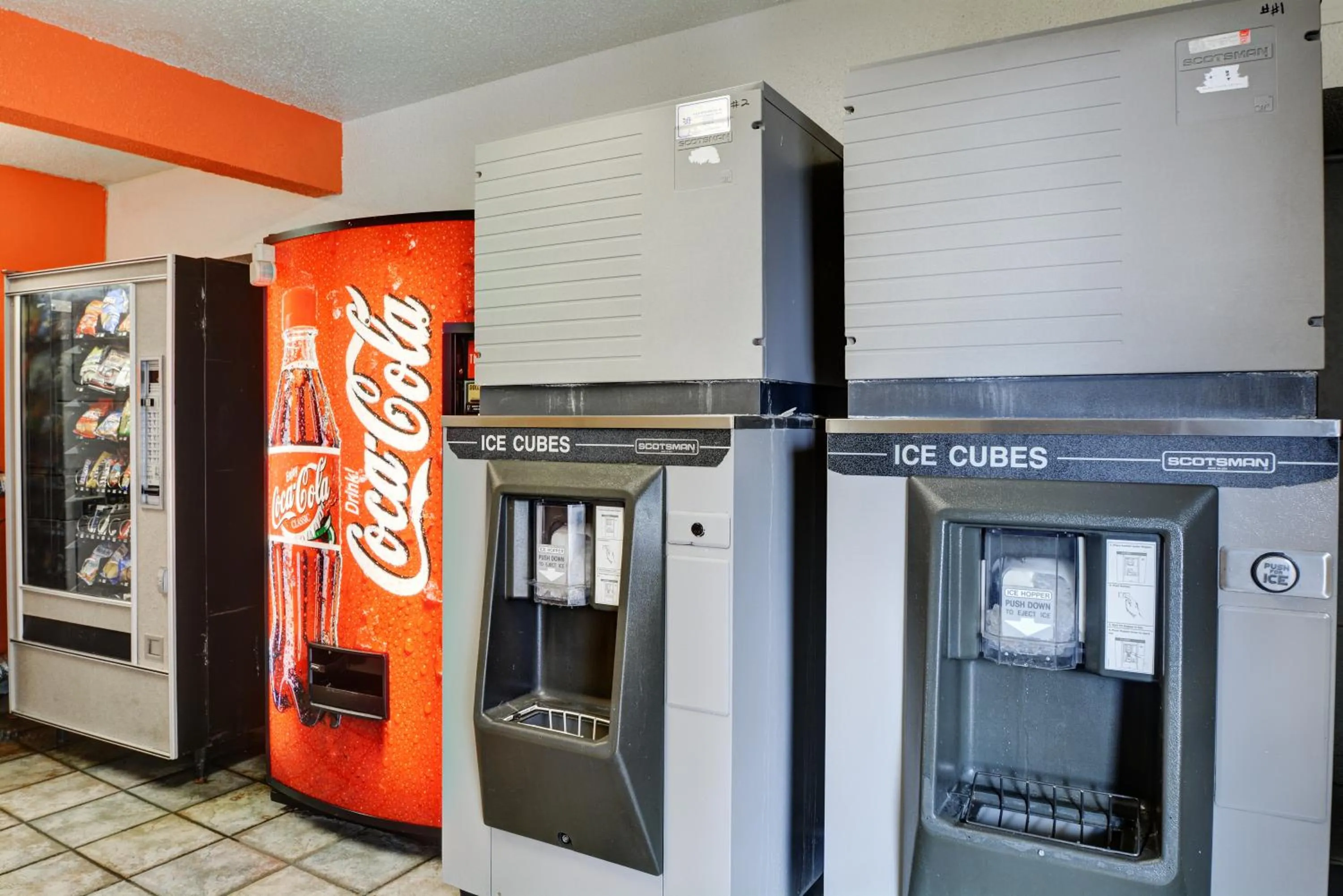 Area and facilities in Motel 6-Southington, CT - Hartford