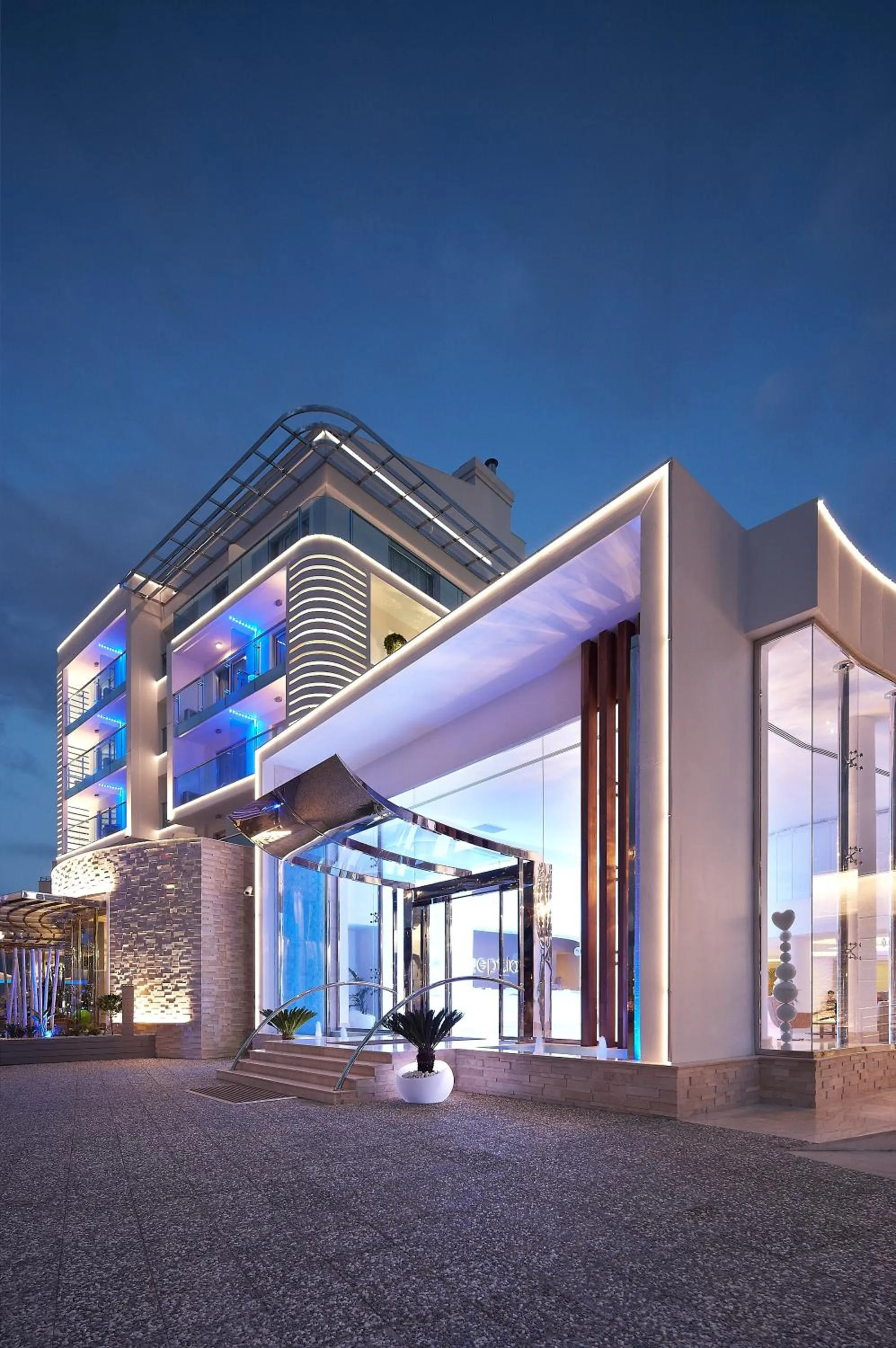 Property building in Blue Bay Platinum