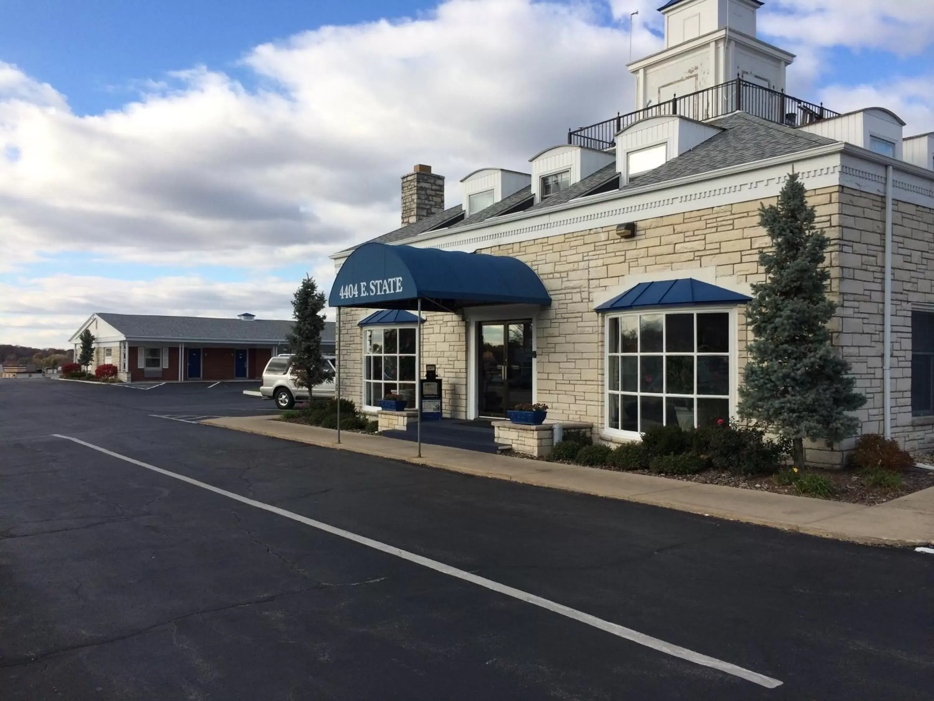 Alpine Inn & Suites Rockford Alpine Inn & Suites Rockford