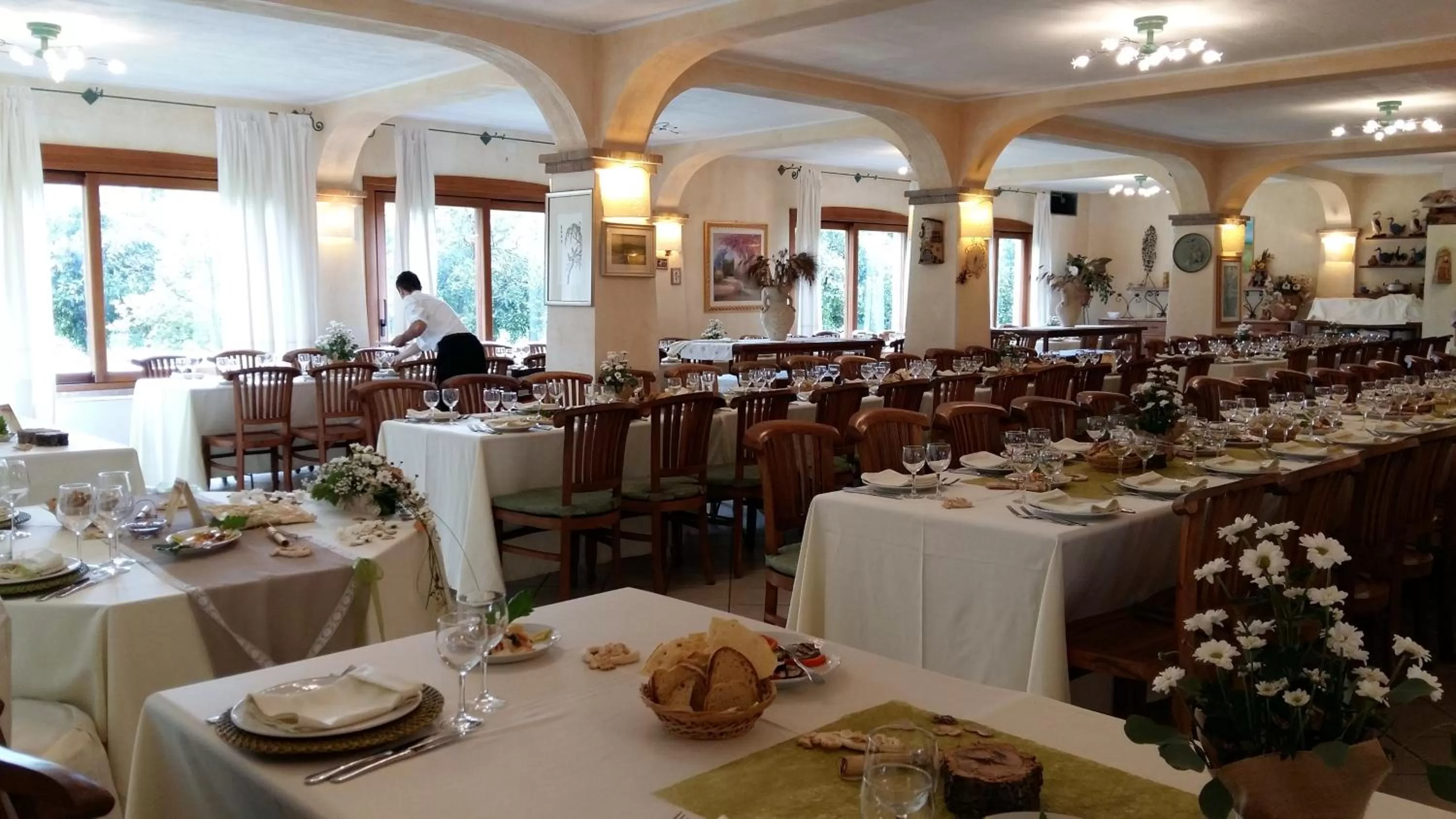 Restaurant/places to eat in Hotel Domu Incantada