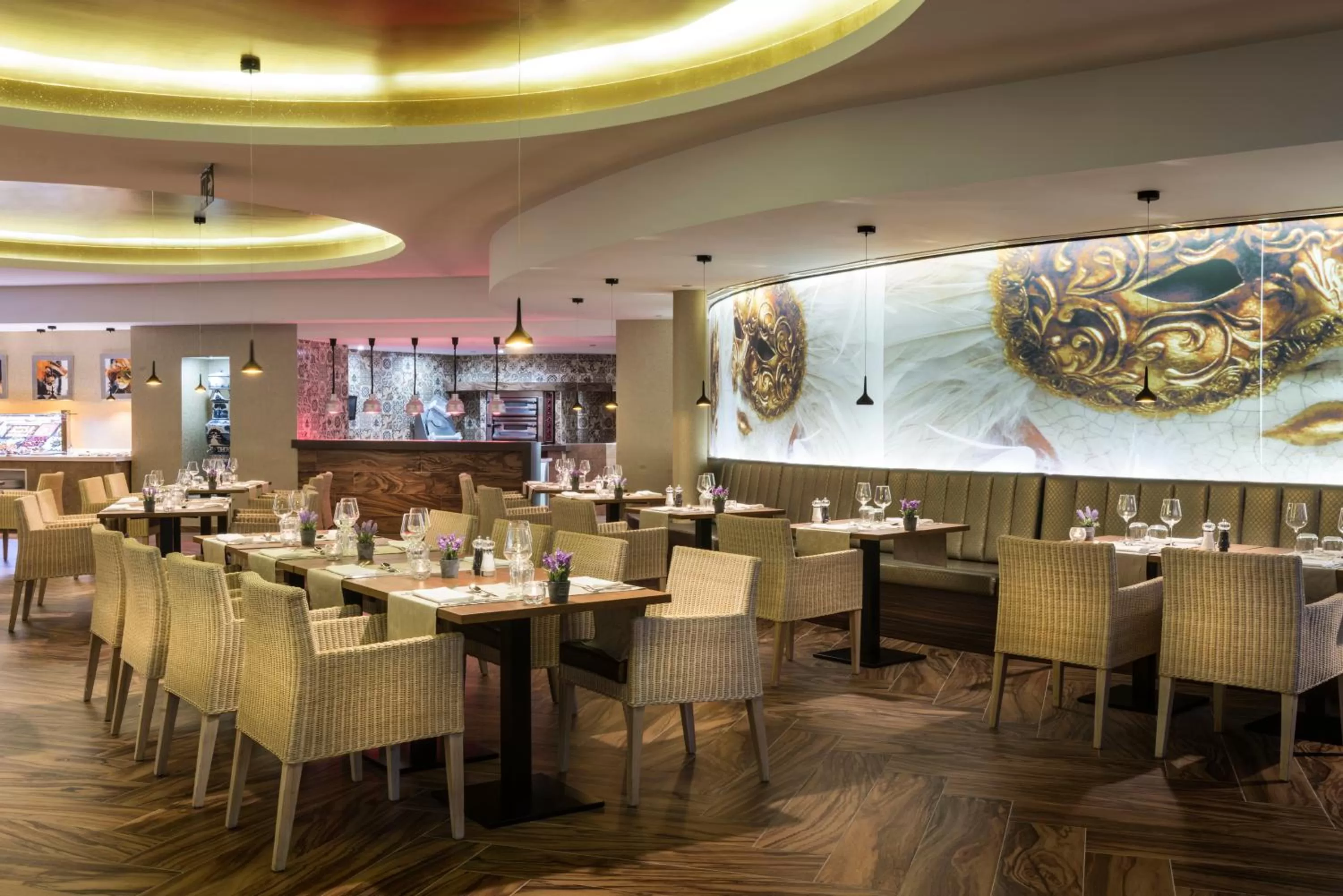 Restaurant/places to eat in Elba Lanzarote Royal Village Resort