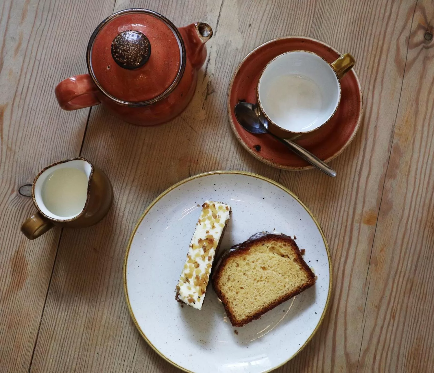 Food and drinks in The Albert Hotel