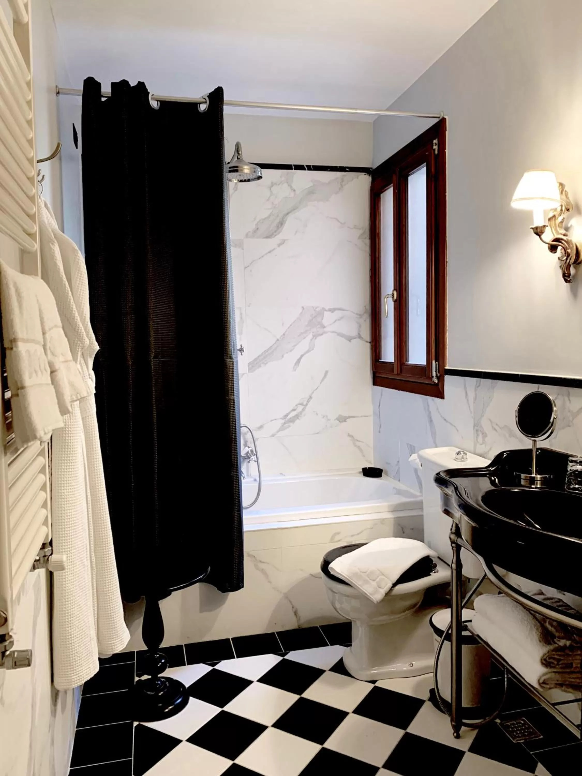 Bed in Hotel La Calcina