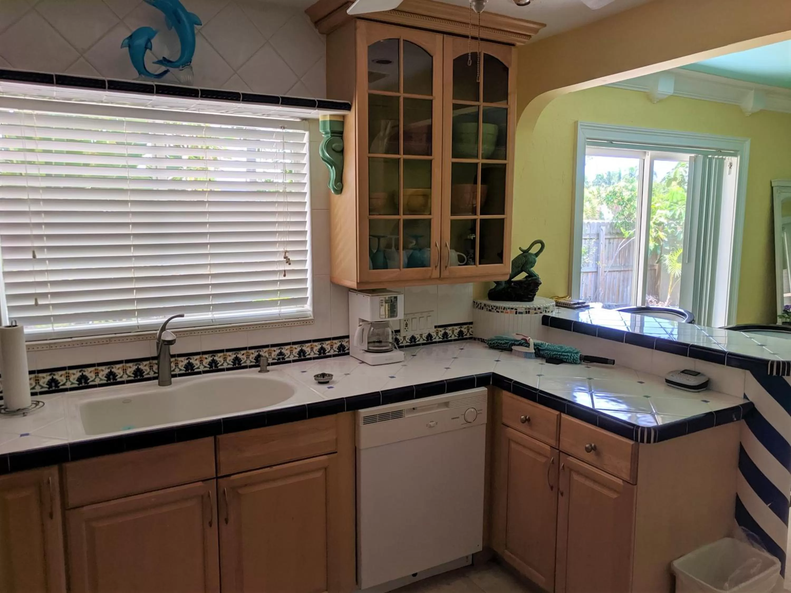 Kitchen or kitchenette in Manhattan Tower Apartment Hotel
