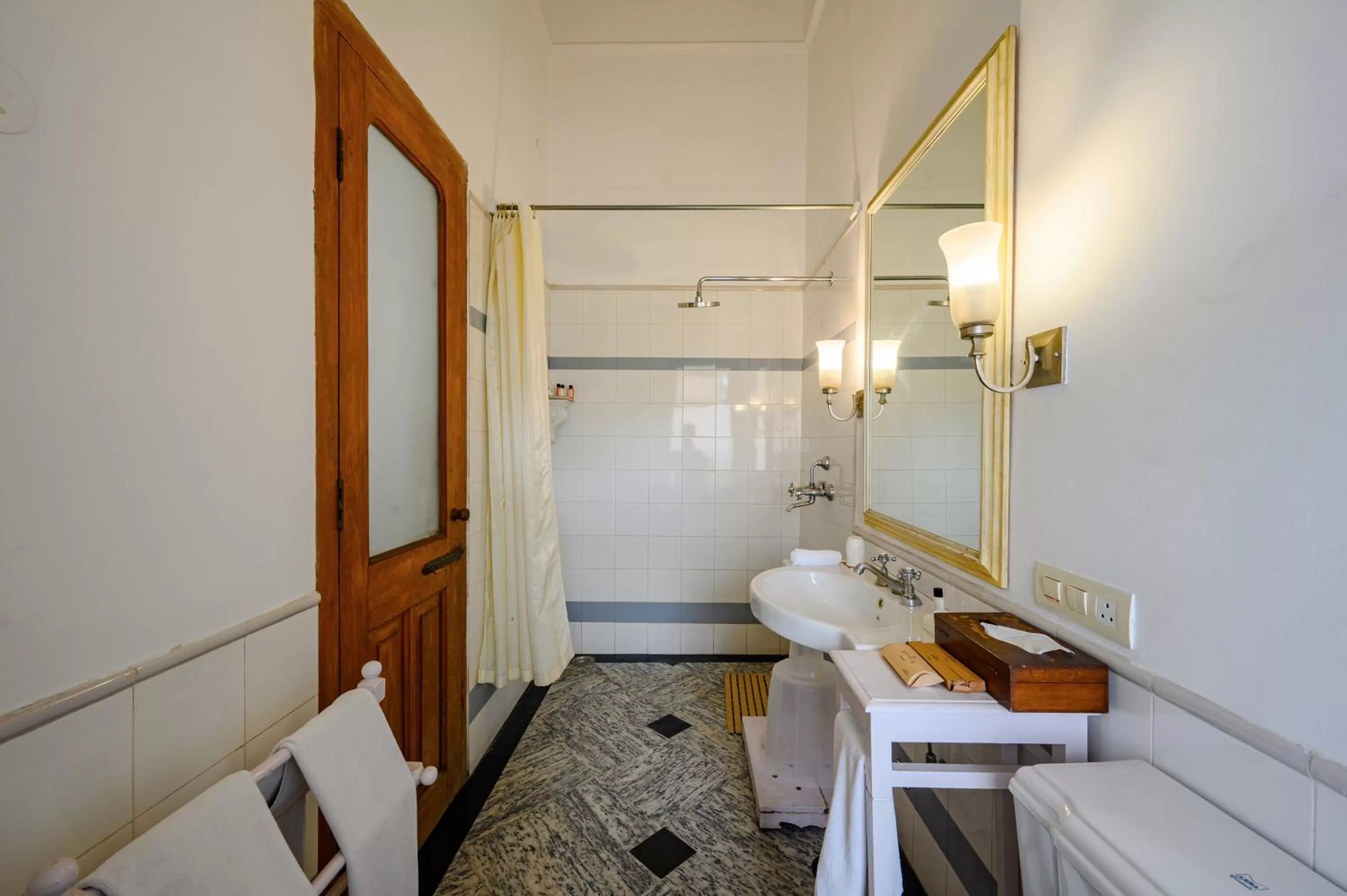 Shower in Neemrana's - Baradari Palace