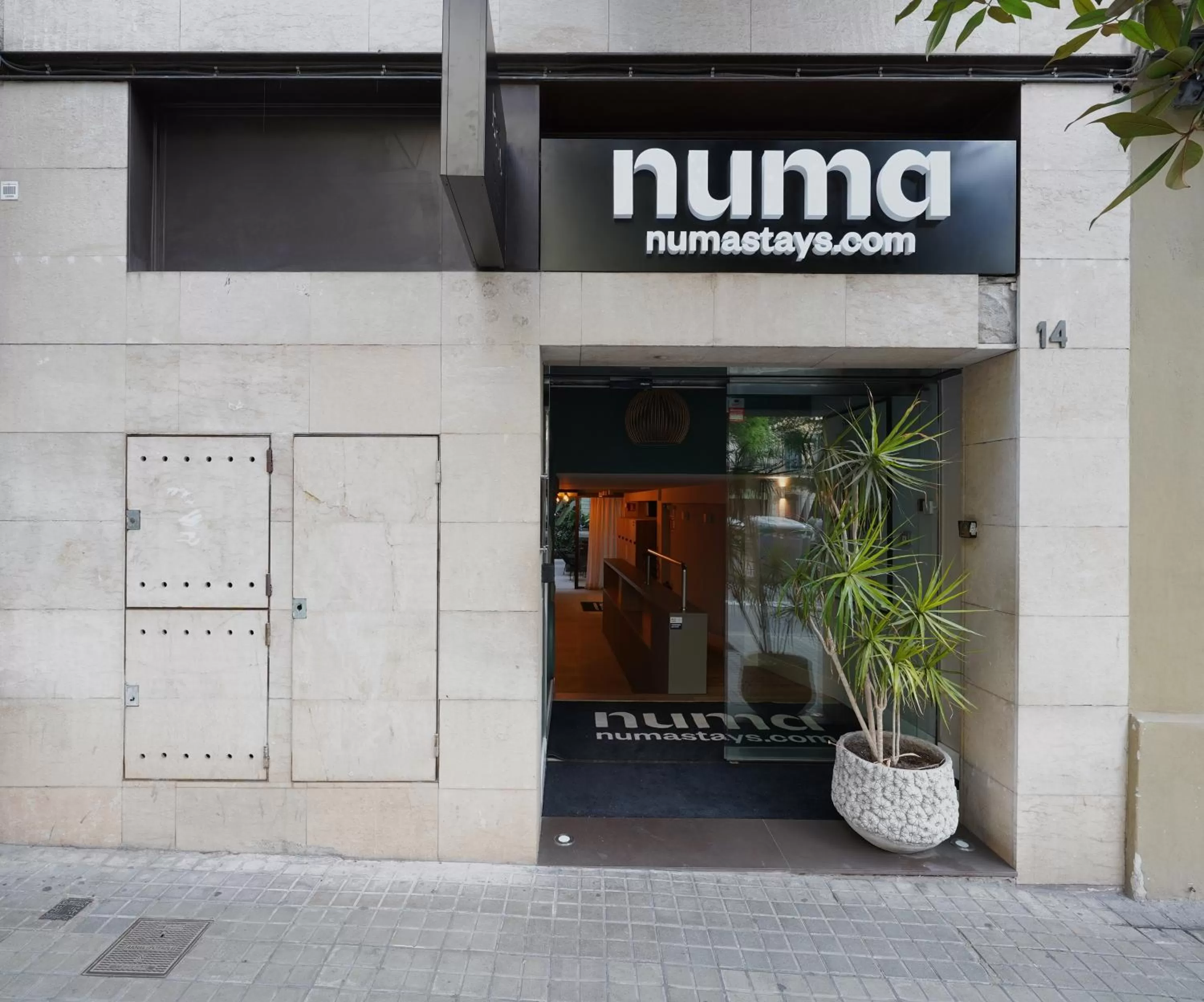 Facade/entrance in Numa Barcelona Brio