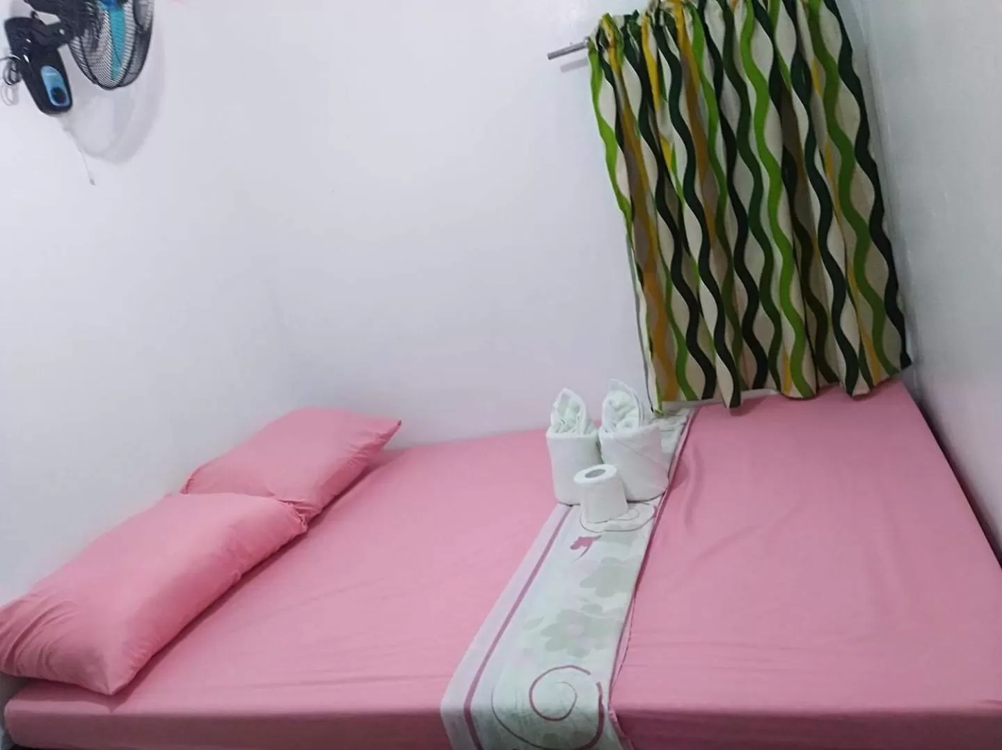 Bed in Gaea's Apartments