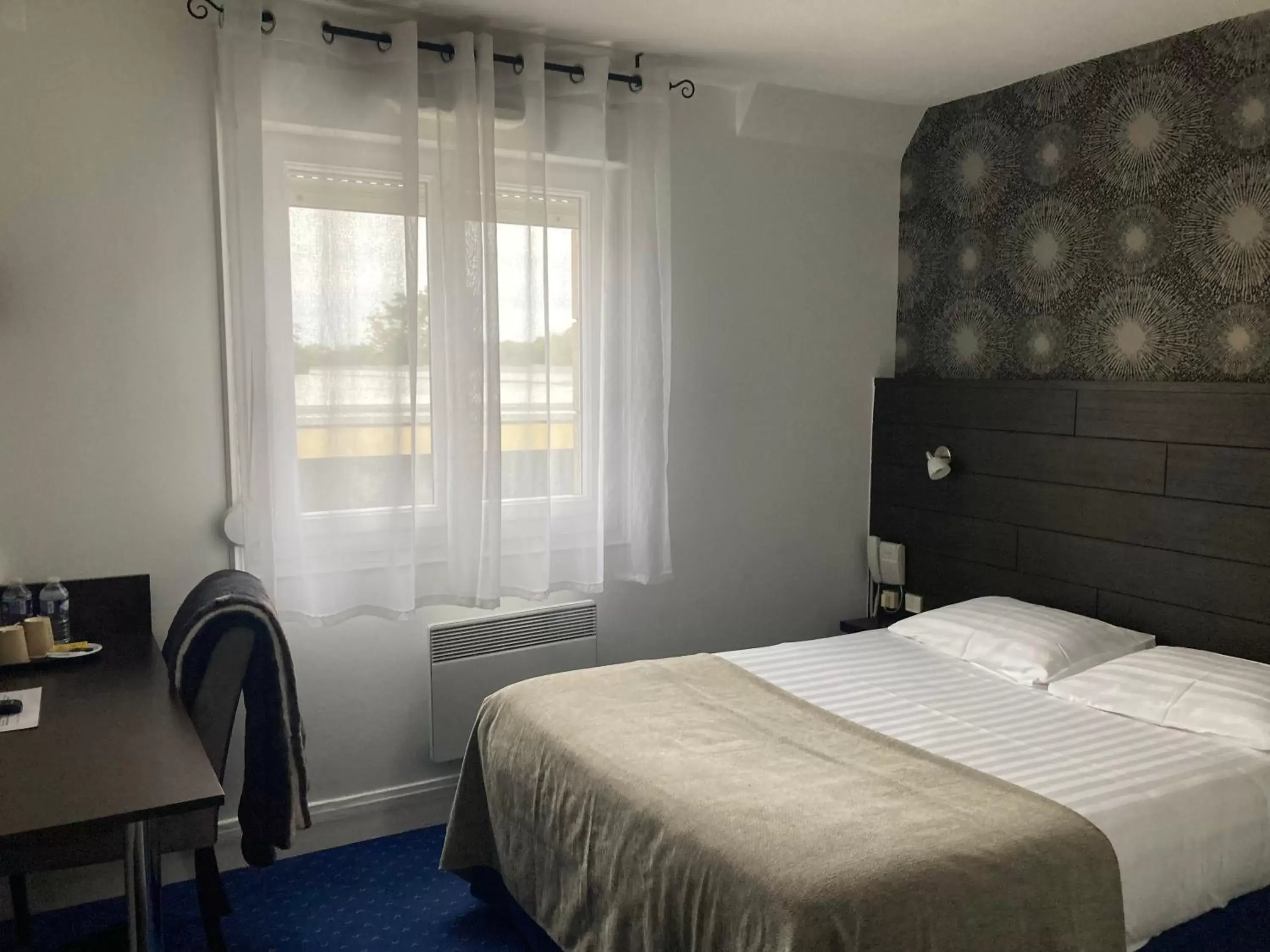 Comfort Double Room in The Originals City, Hôtel du Château, Pontivy Comfort Double Room in The Originals City, Hôtel du Château, Pontivy