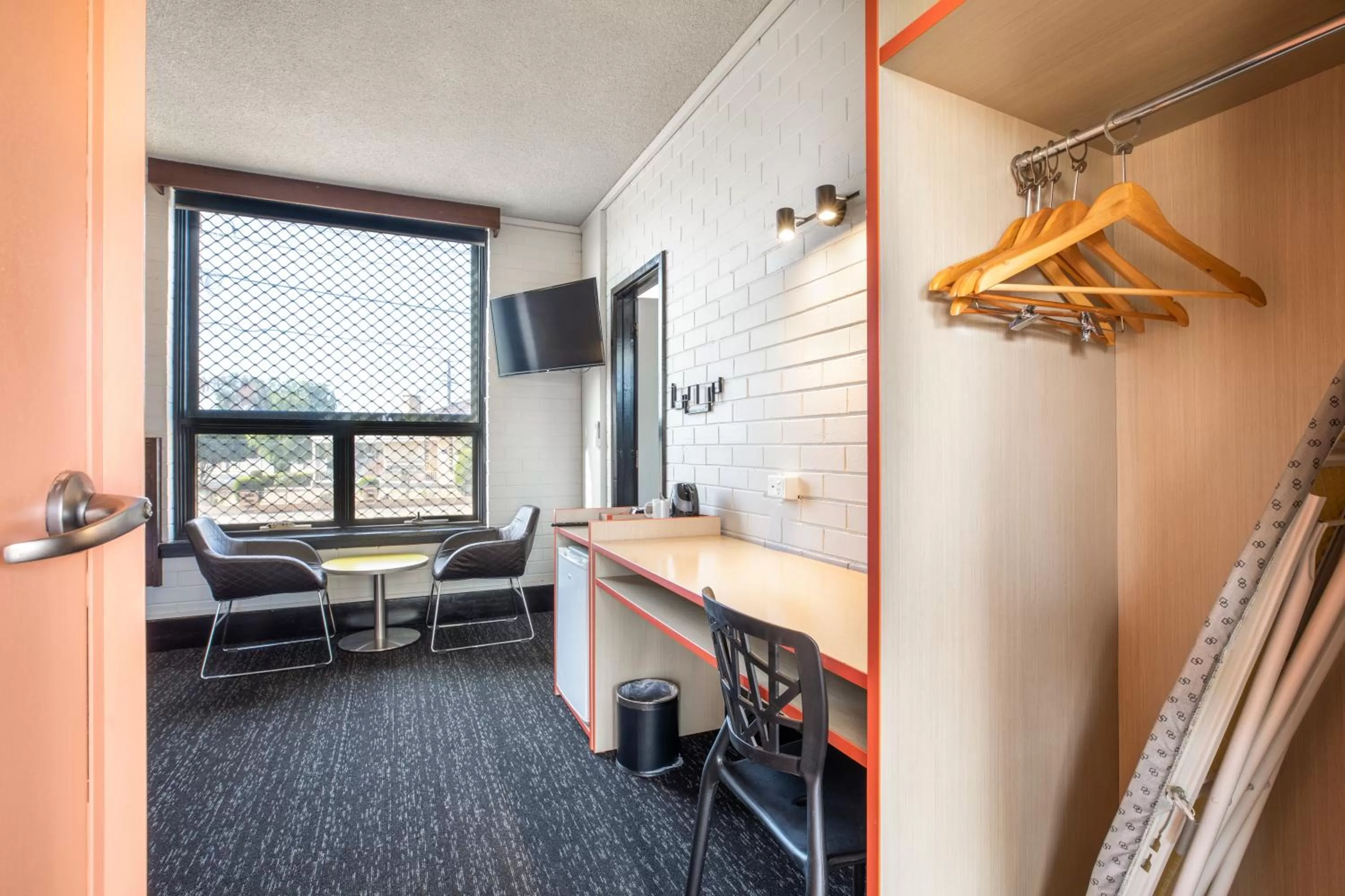 TV and multimedia in Nightcap at Glengala Hotel