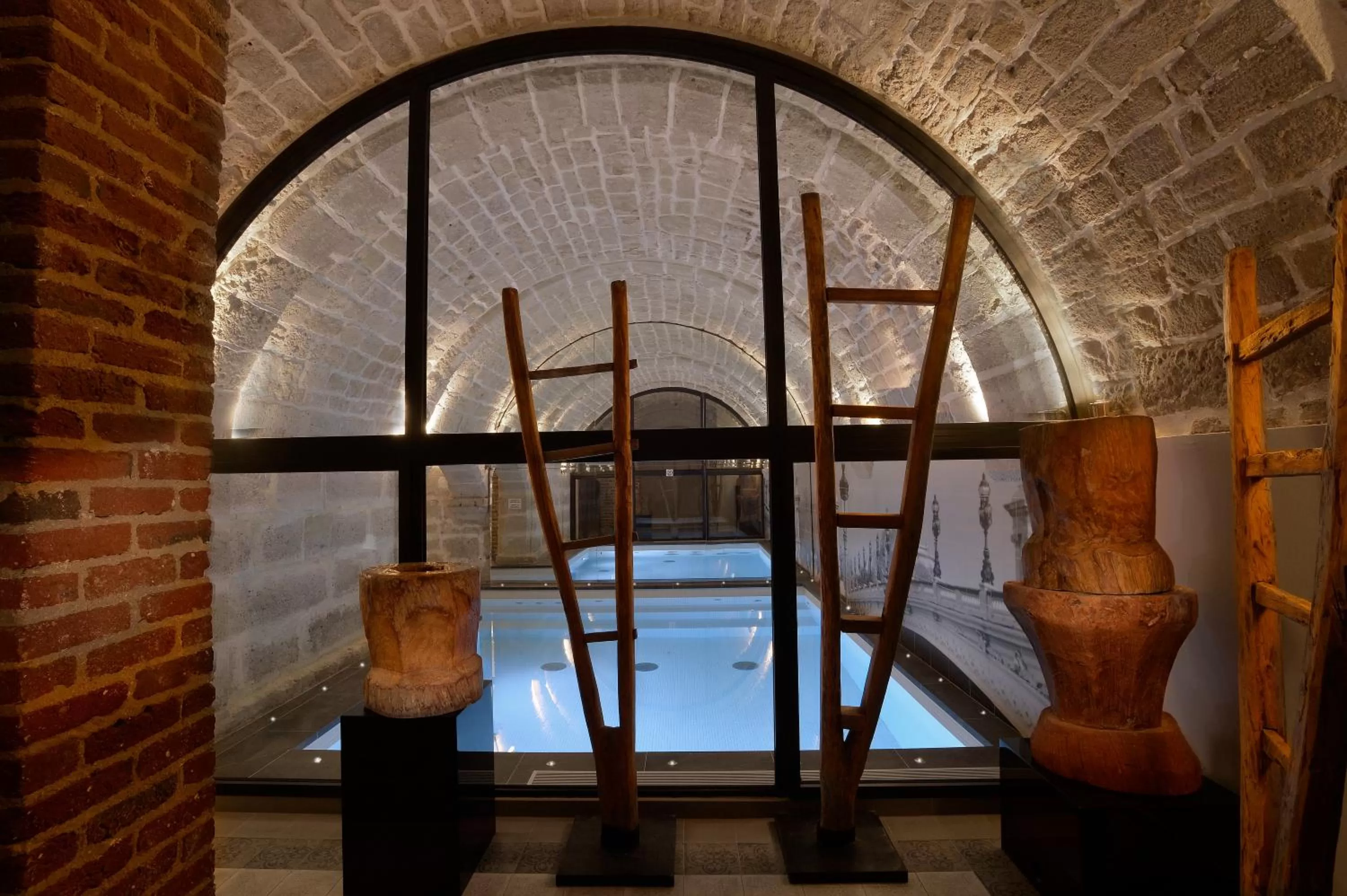 Pool view in Hotel La Lanterne & Spa By Timhotel