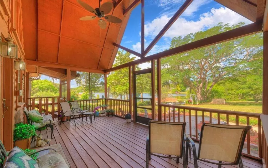 Patio in Cabin On The Lake