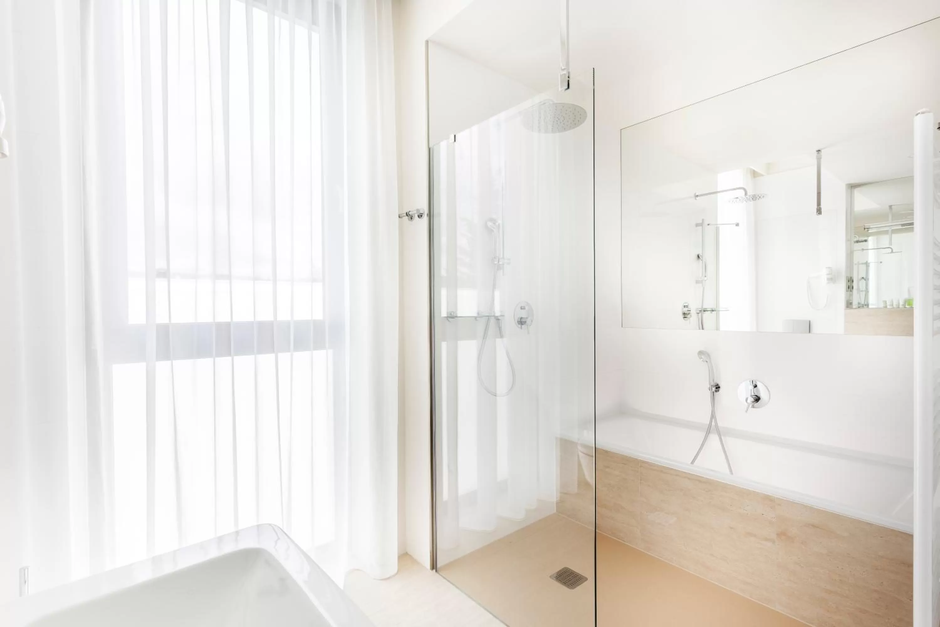 Shower in Hotel Golf Prague