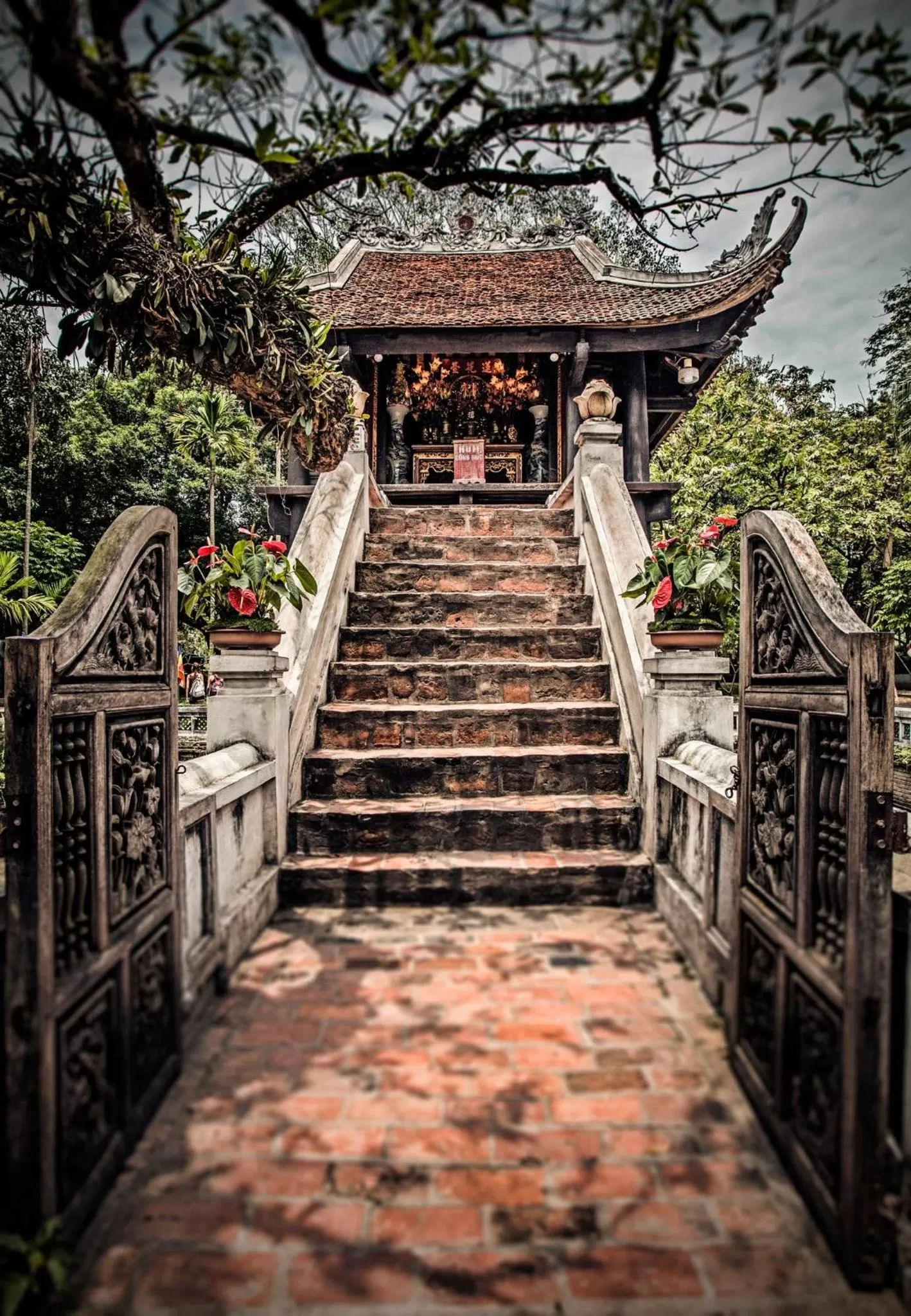 Nearby landmark in Ivy Hotel & Apartment