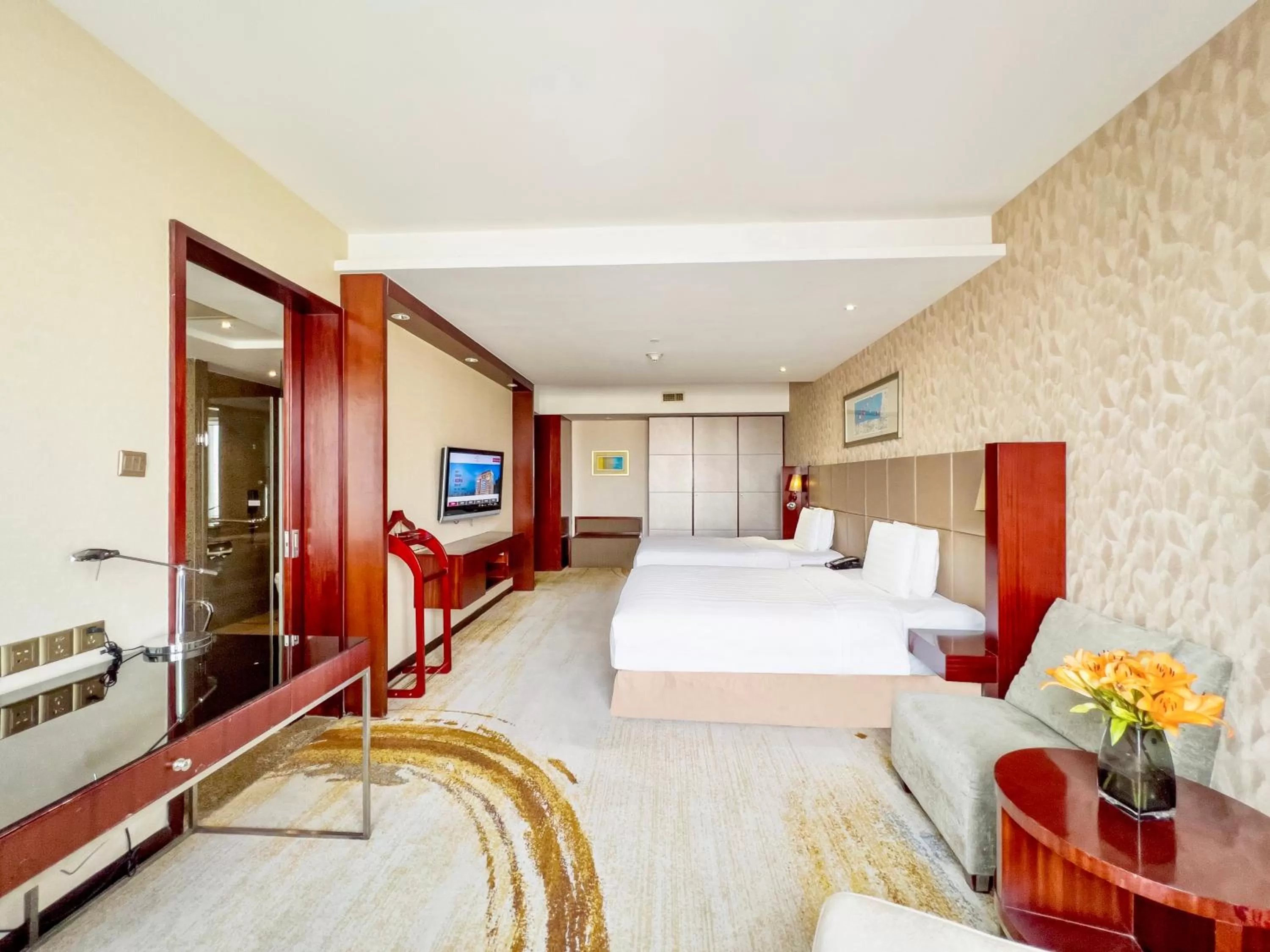 2 Twin Beds Standard Room in Crowne Plaza Beijing Zhongguancun by IHG