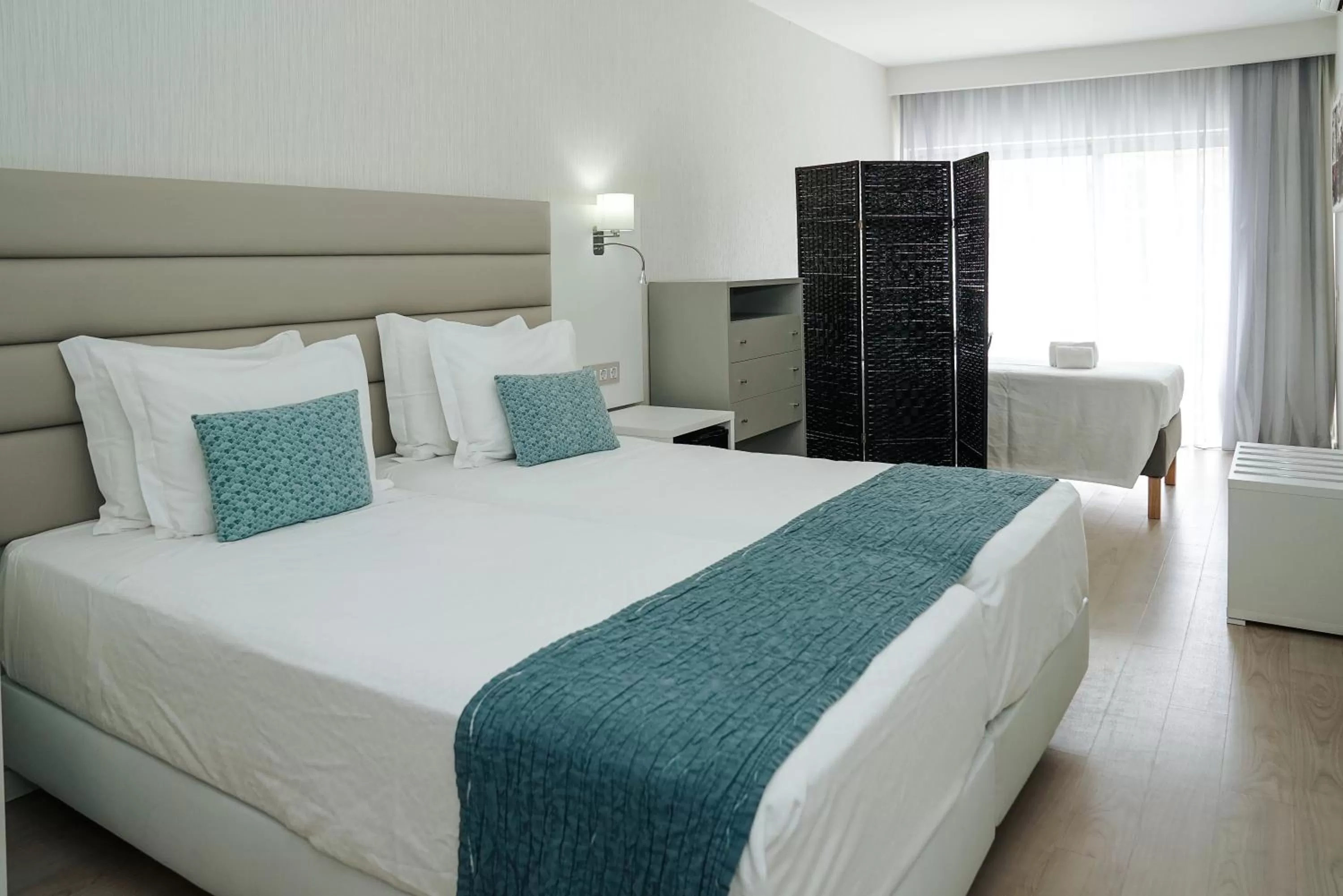 Bedroom, Bed in Carvi Beach Hotel