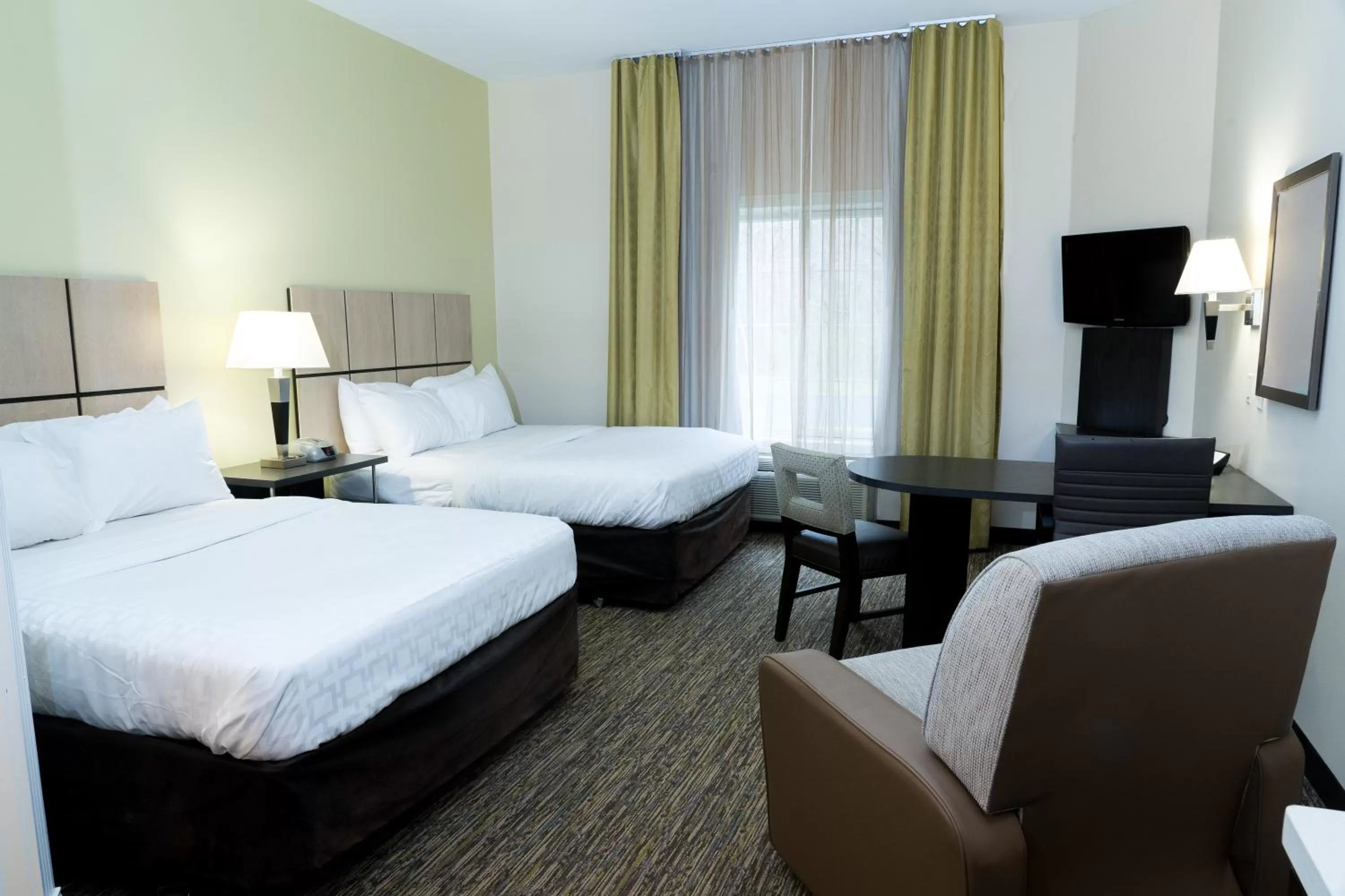 Photo of the whole room, Bed in Candlewood Suites Saint Joseph - Benton Harbor by IHG