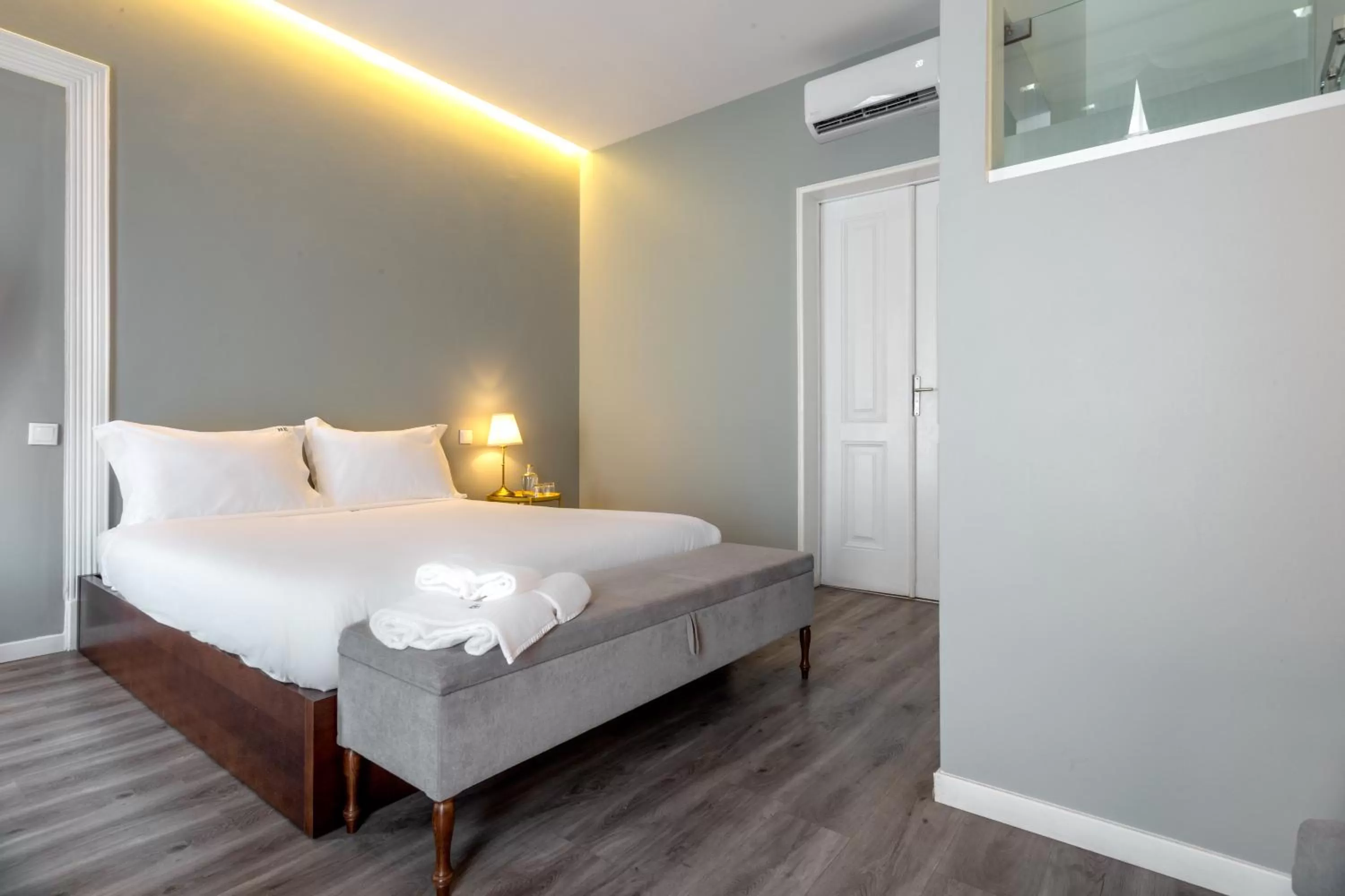Bedroom, Bed in The Hygge Lisbon Suites - Estrela
